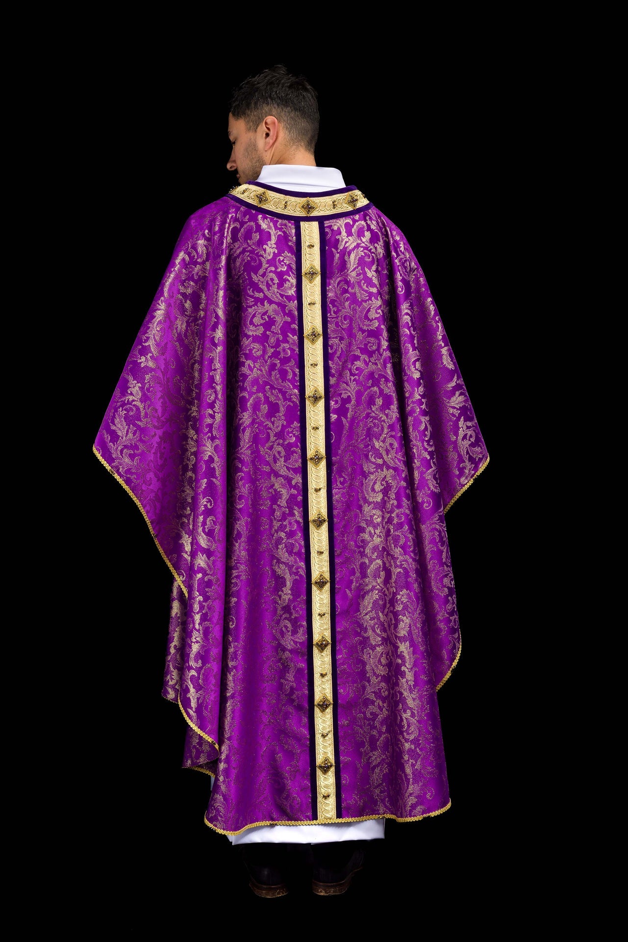 Casulla hecha a mano con piedras naturales — Handmade 7003