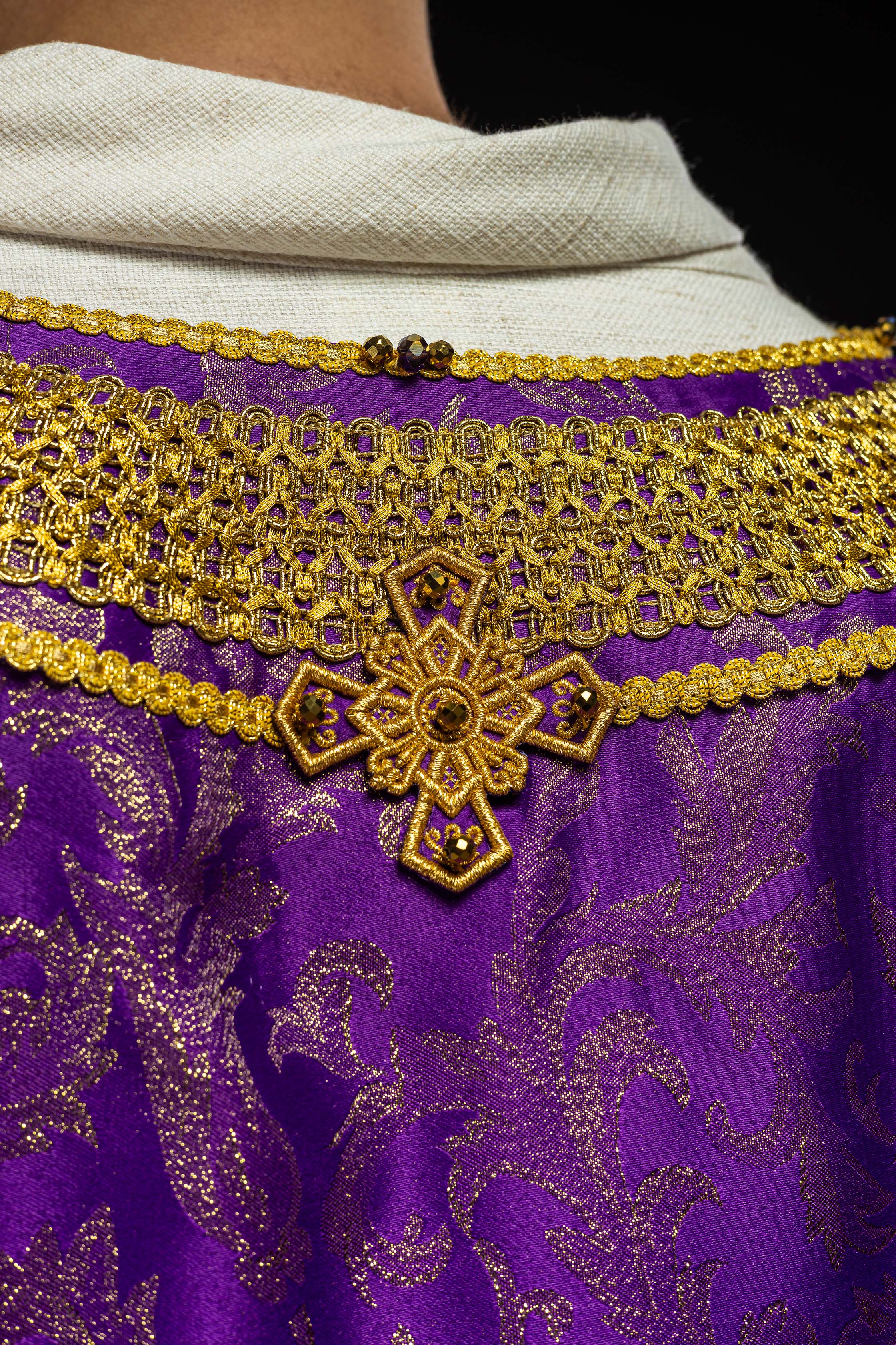 Ręcznie wykonany ornat z naturalnymi kamieniami Handmade 7010 Fioletowy - ORNATY.PL