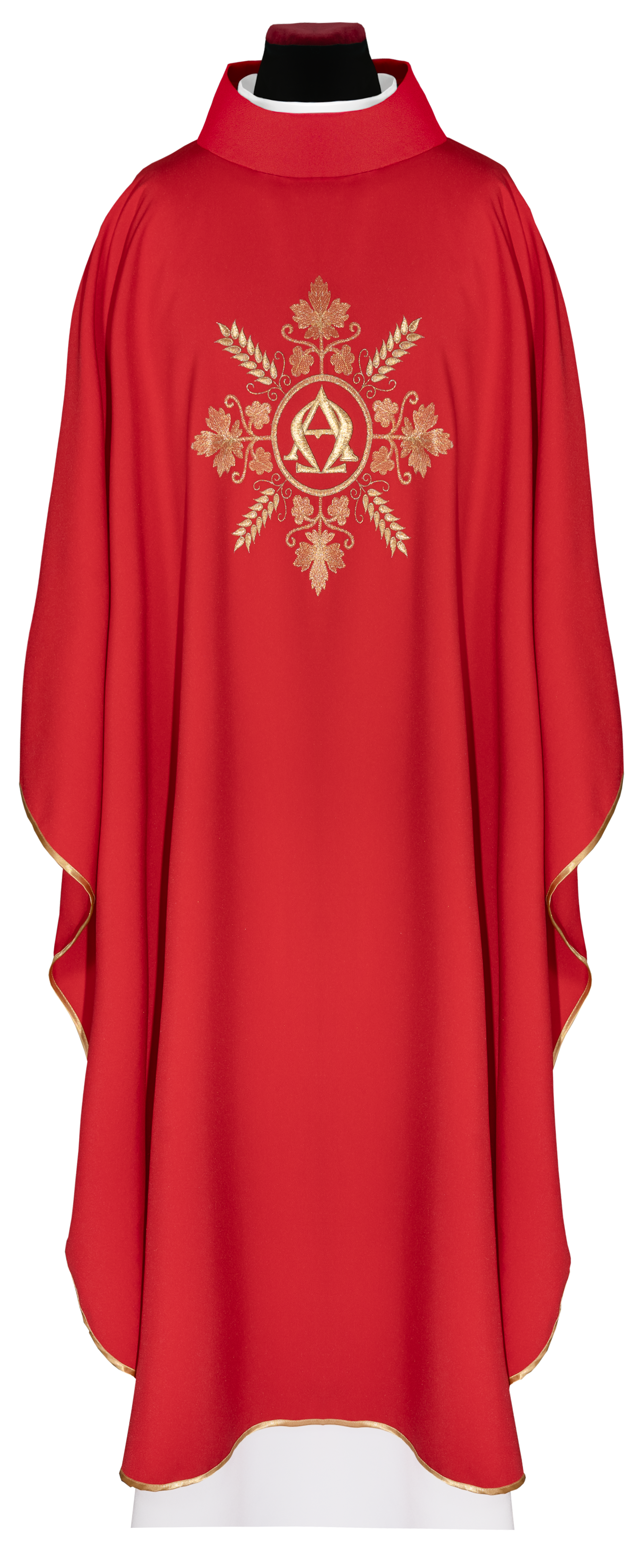 Casulla roja bordada con los símbolos Alfa y Omega y espigas