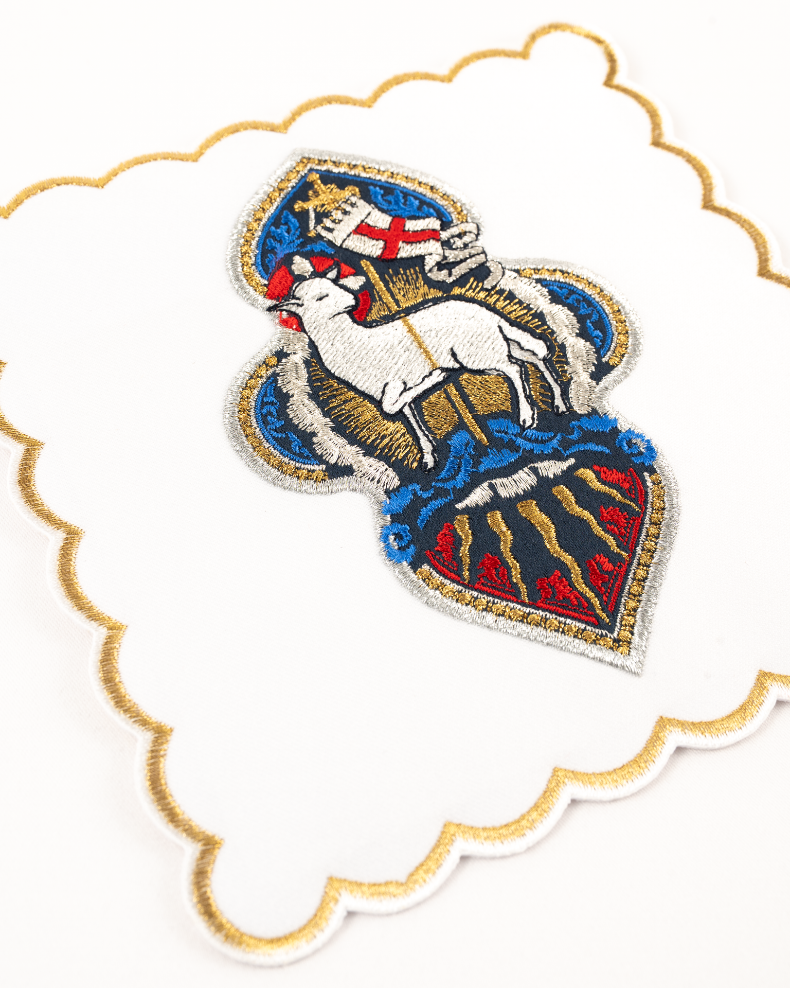 Servicio de altar bordado para Pascua con el Cordero