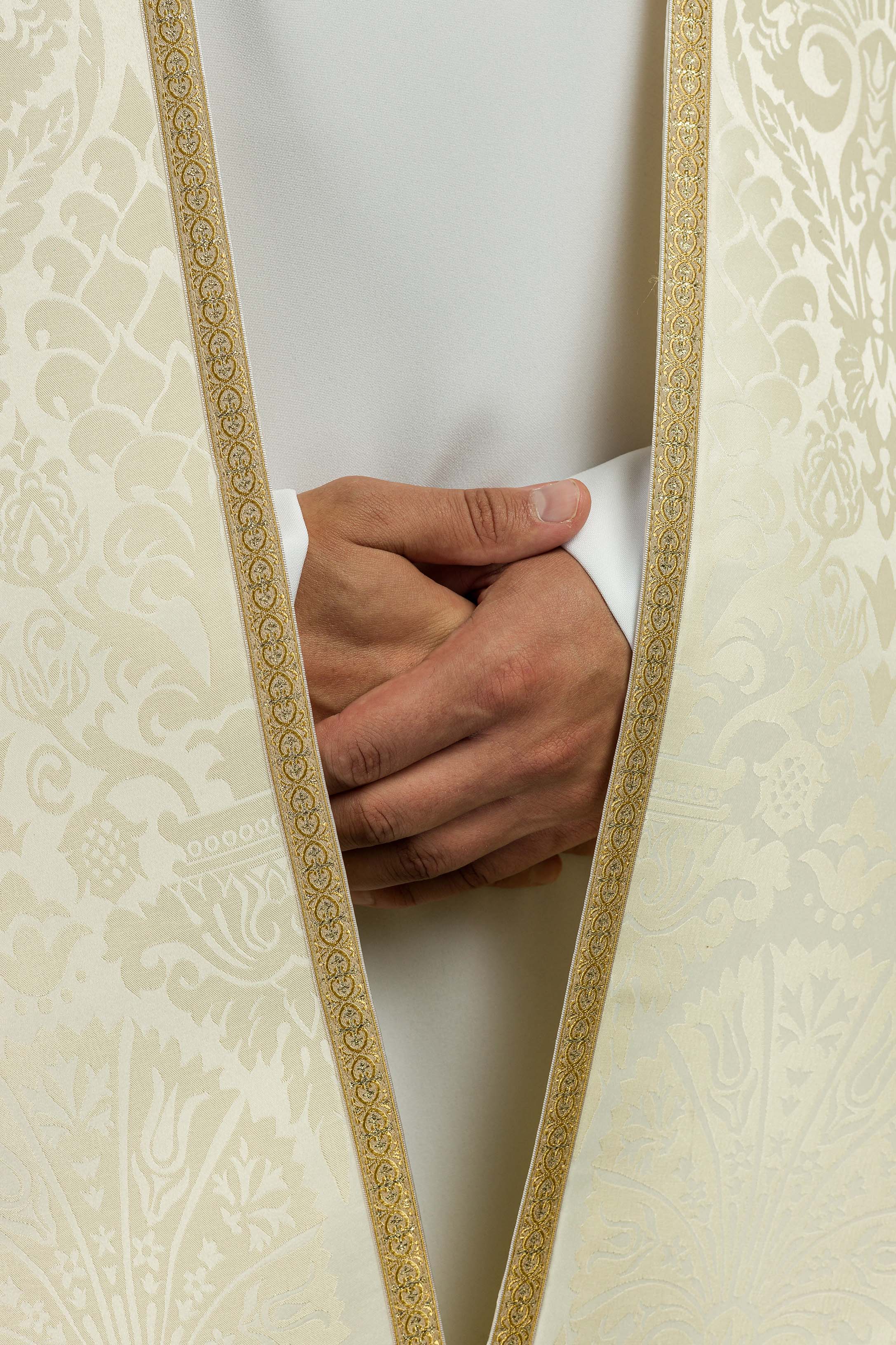 Capa romana lisa de jacquard color ecru