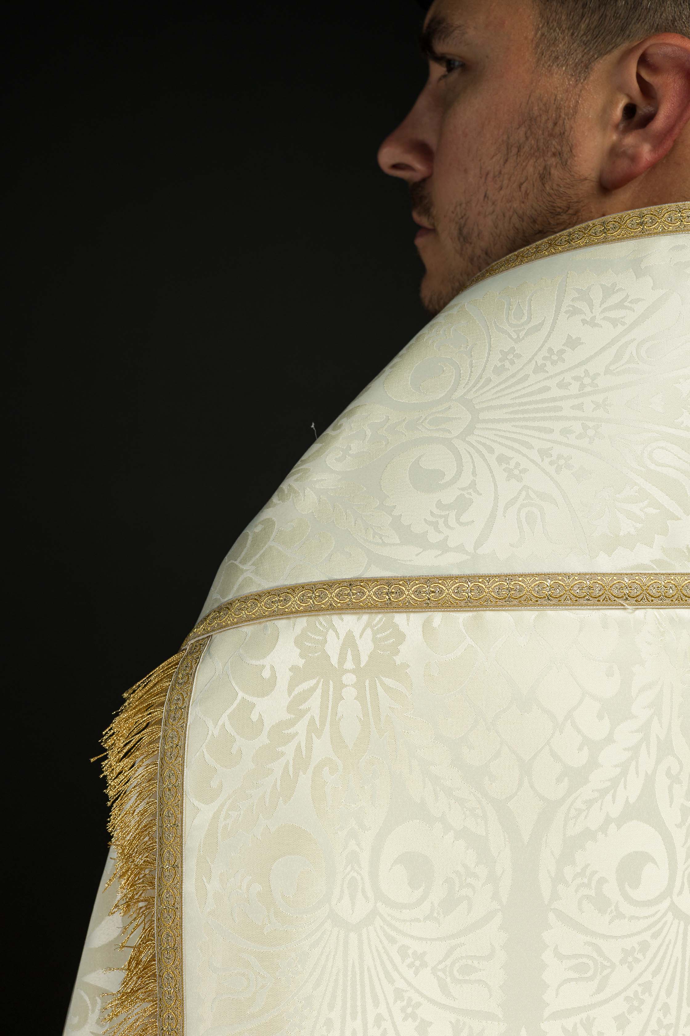 Capa romana lisa de jacquard color ecru