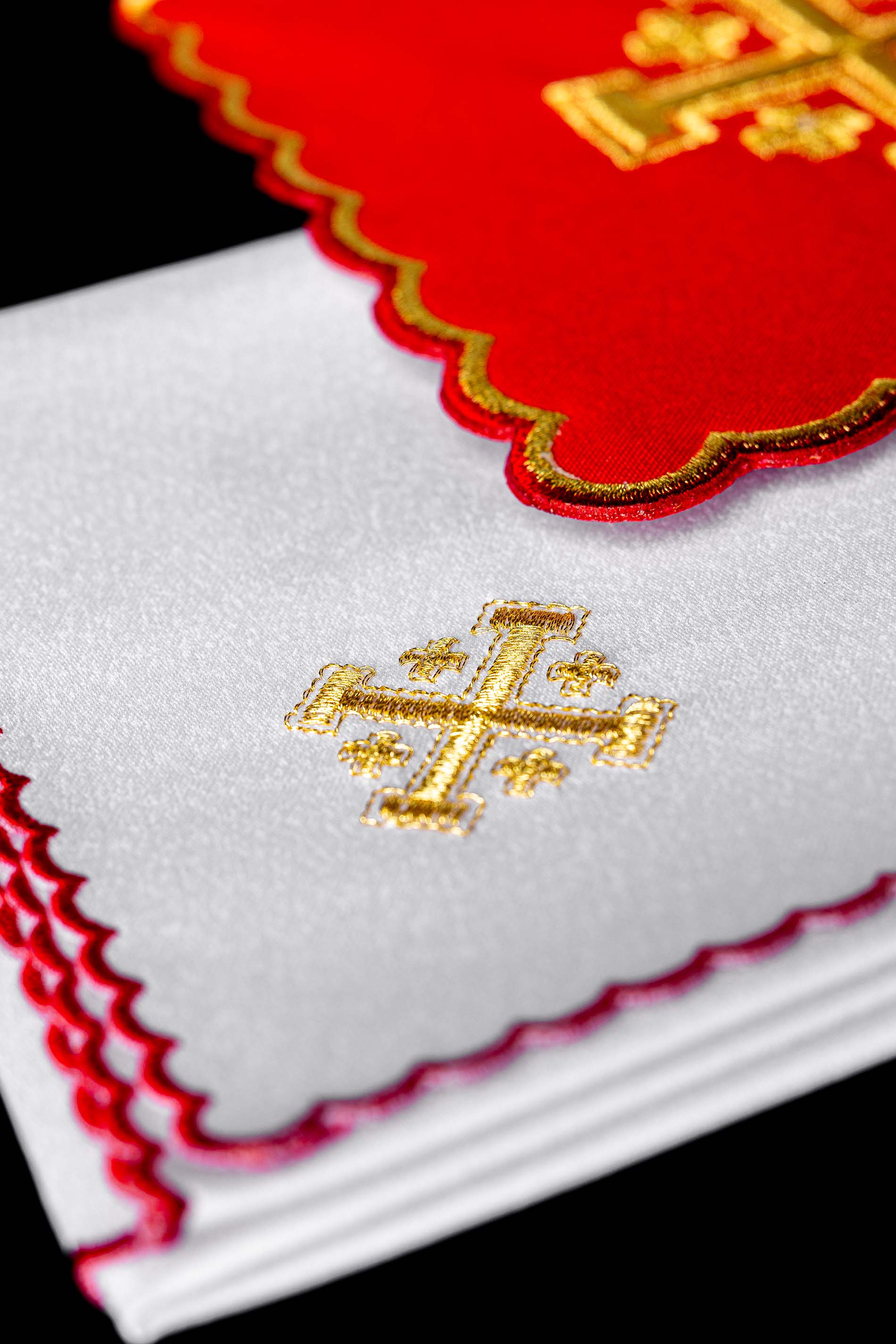 Servicio de altar Cruz de Jerusalén bordada Rojo