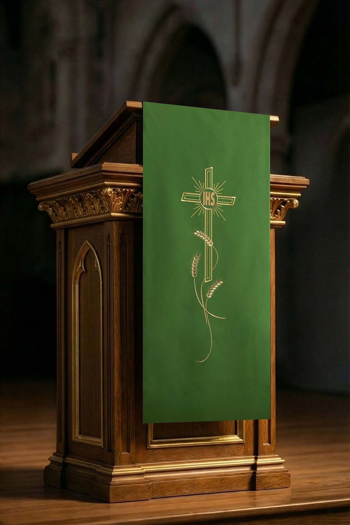 Paño verde para atril con motivo de cruz bordada