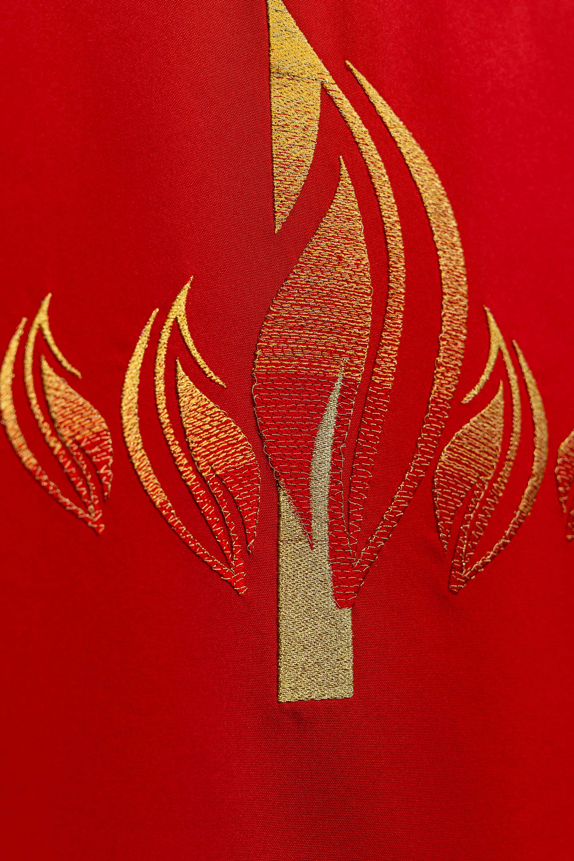 Rojo cubre ambon con bordado Cruz y Fuego