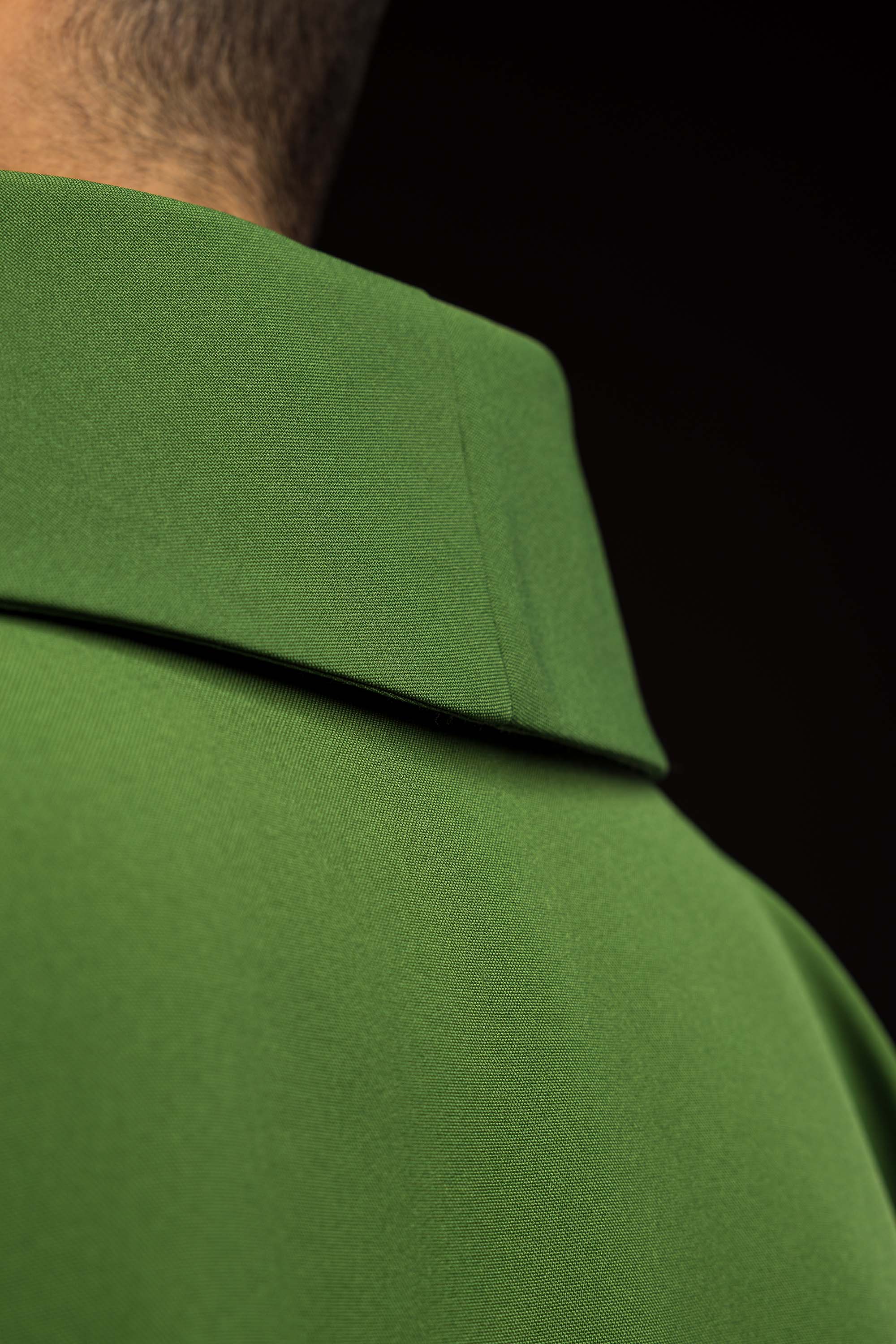 Casulla verde con bordado dorado Cruz