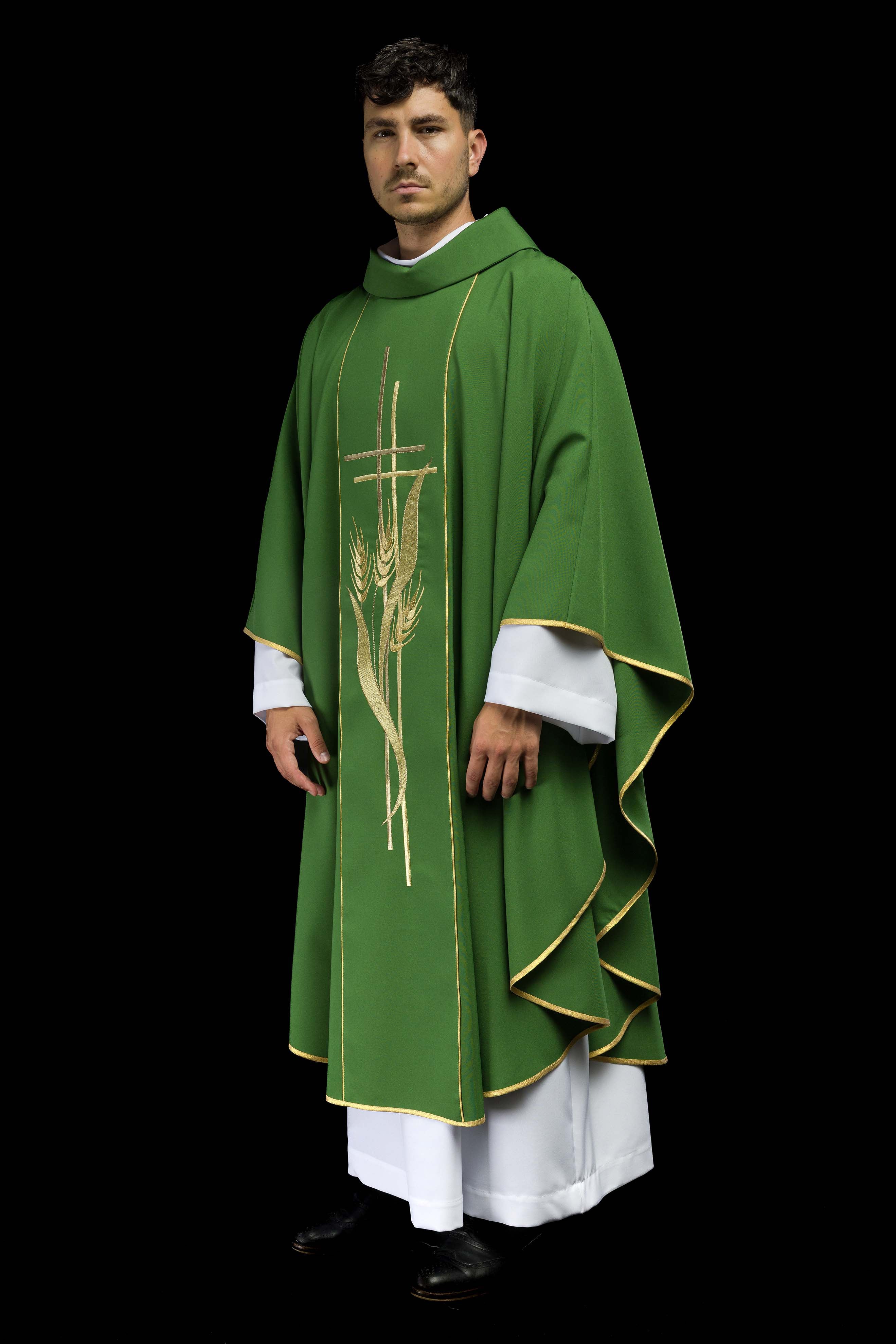 Casulla verde con bordado Cruz y Espigas