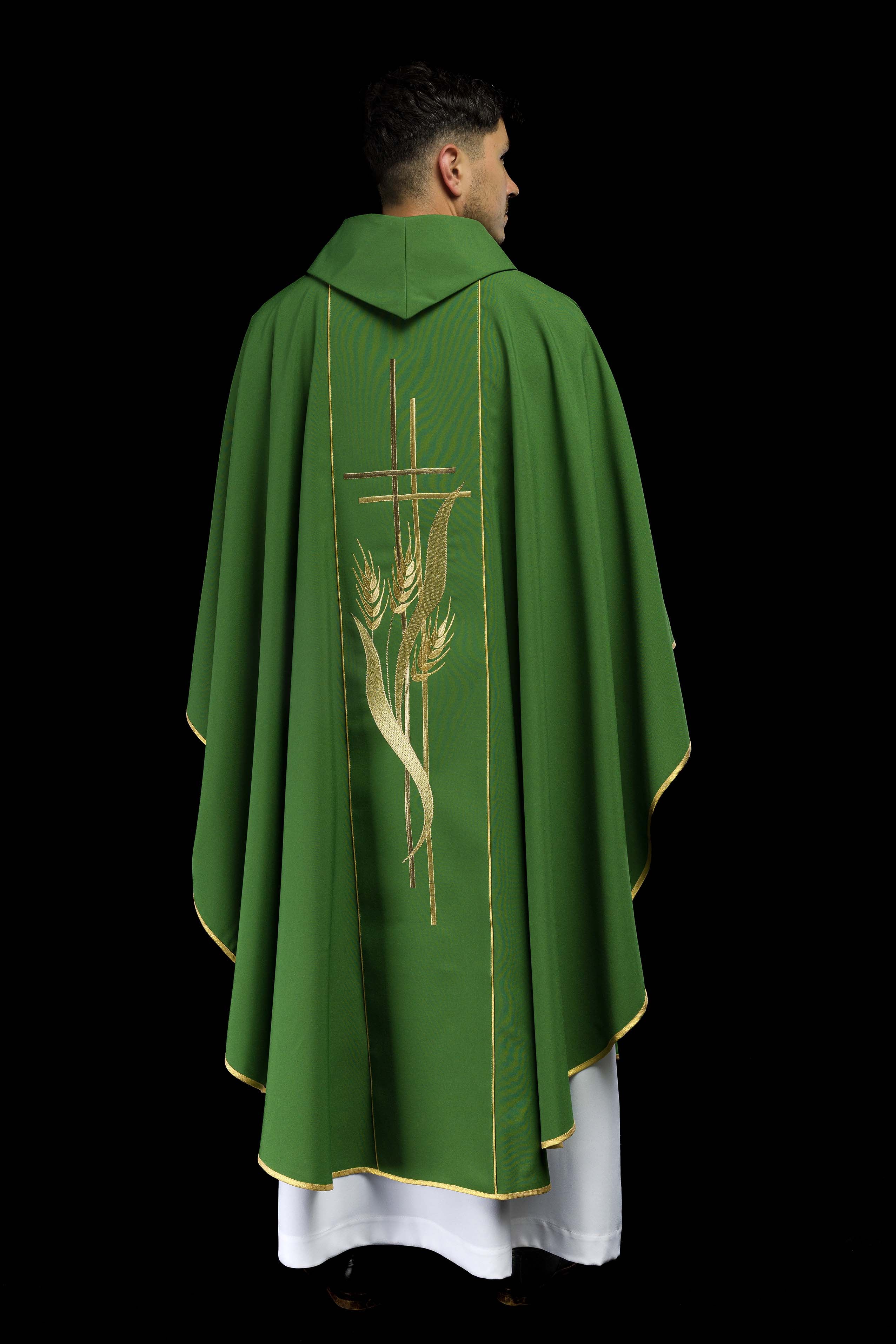 Casulla verde con bordado Cruz y Espigas