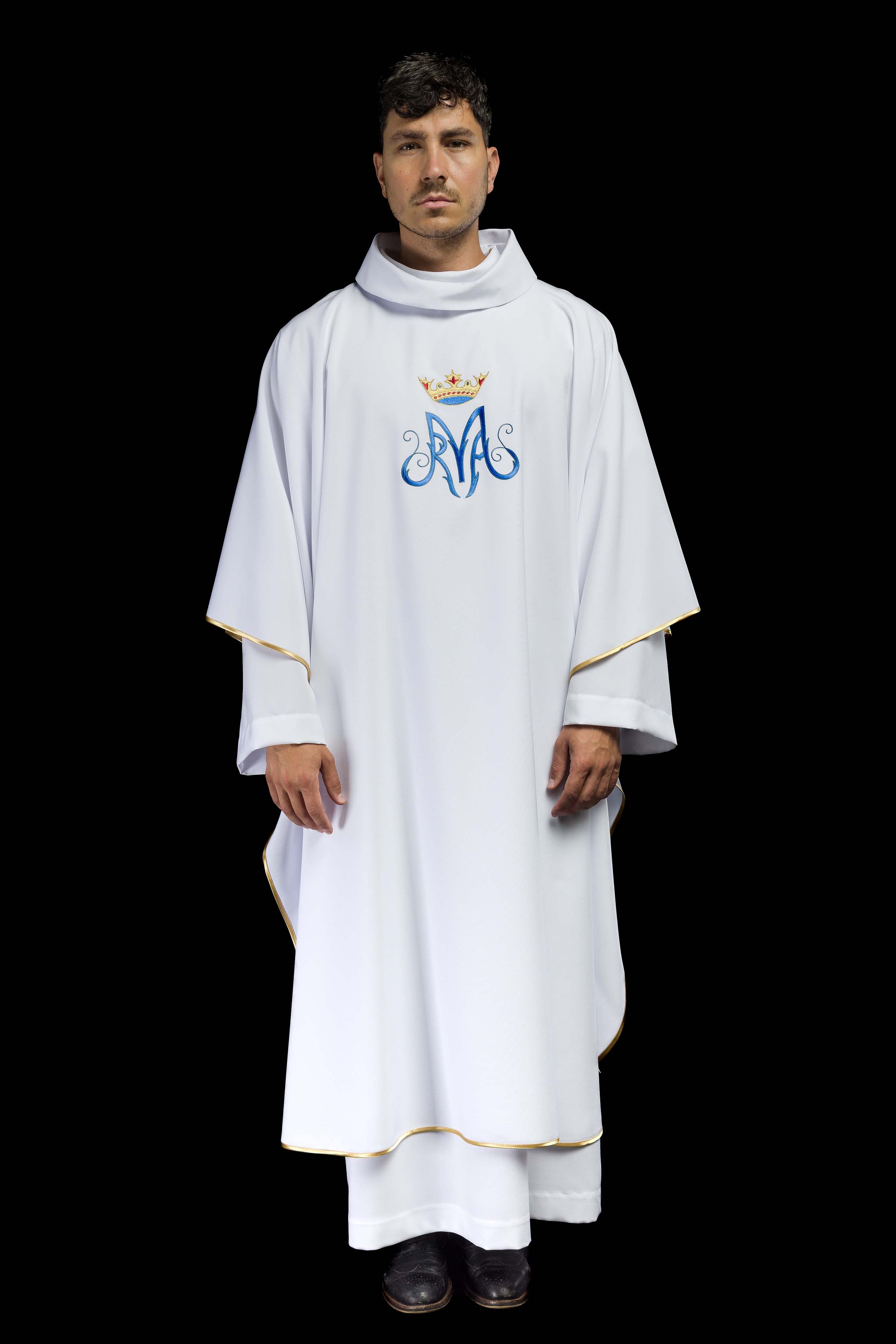 Casulla Mariana blanca con bordado