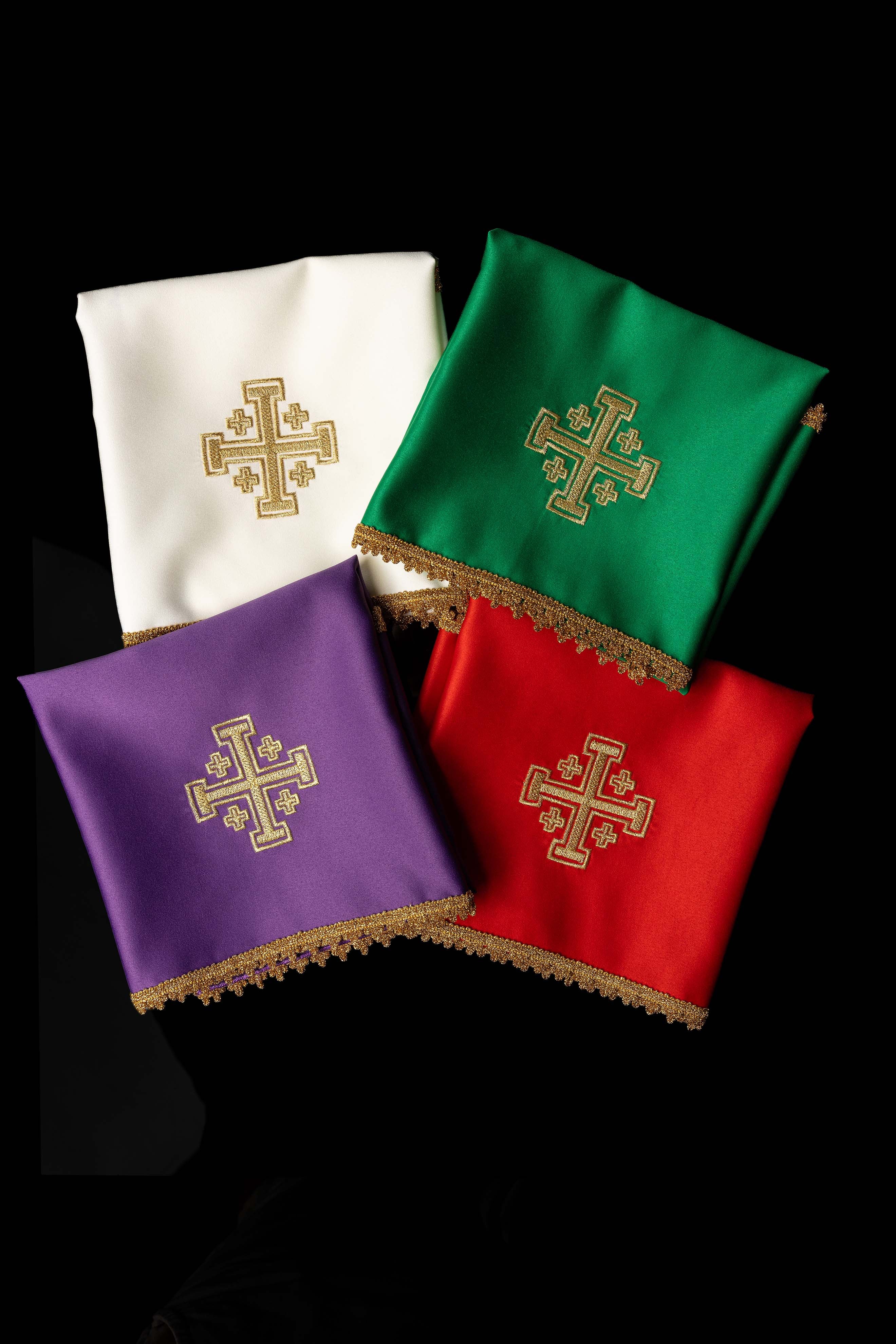 Juego 4 piezas cubre cáliz con bordado Cruz de Jerusalén - cuatro colores