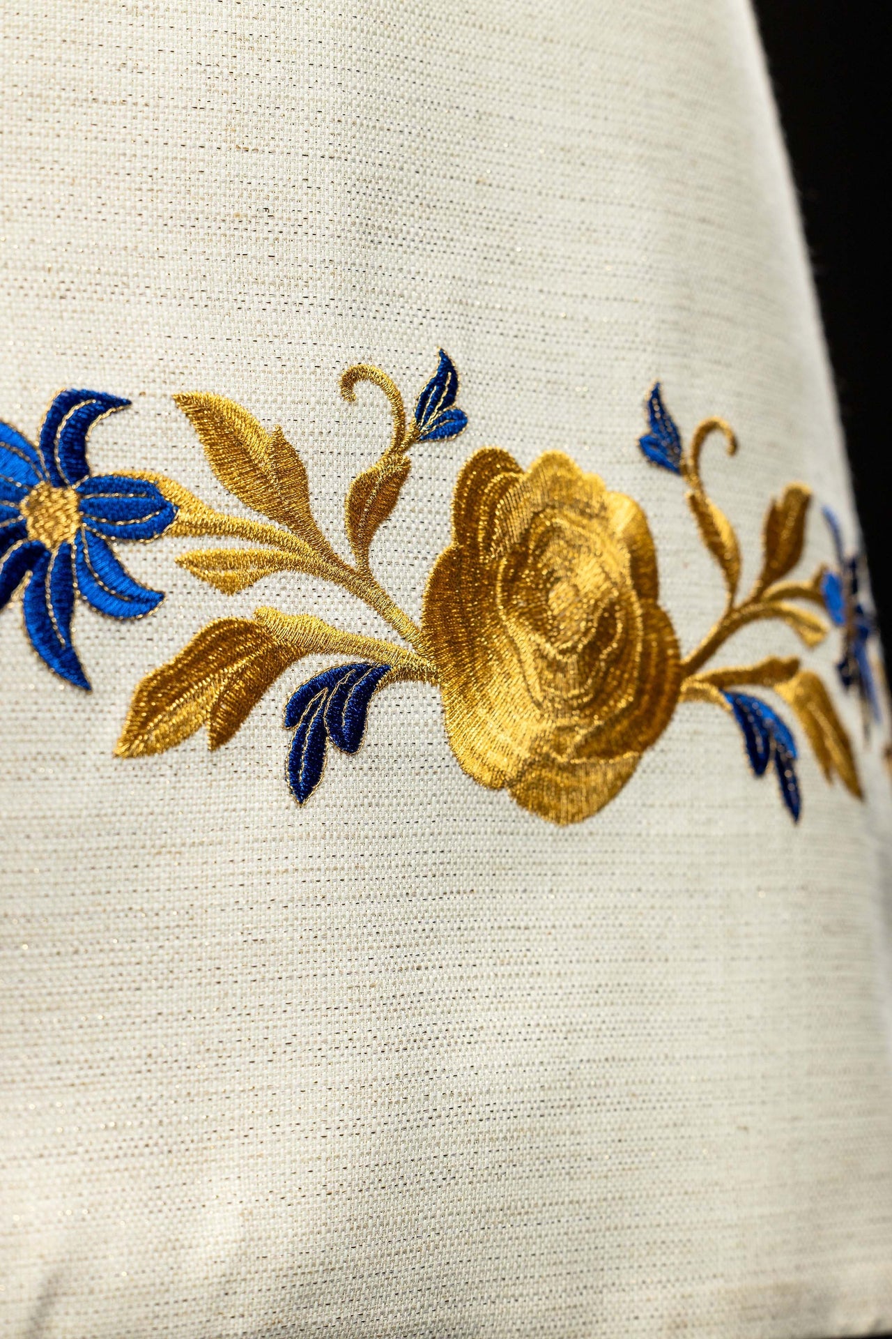 Welon haftowany z symbolem maryjnym - ORNATY.PL