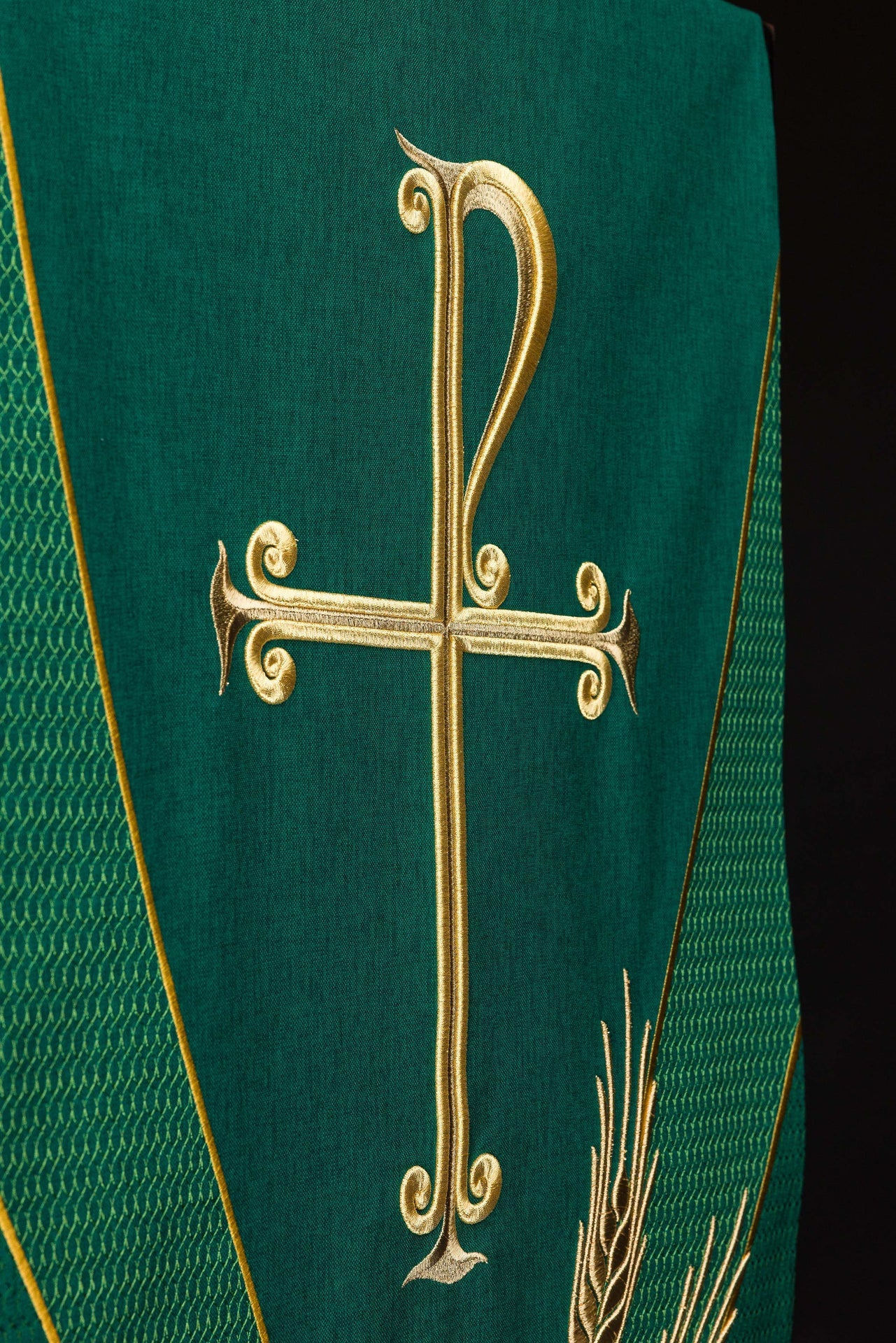 Mantel para ambón con bordado PAX en color verde