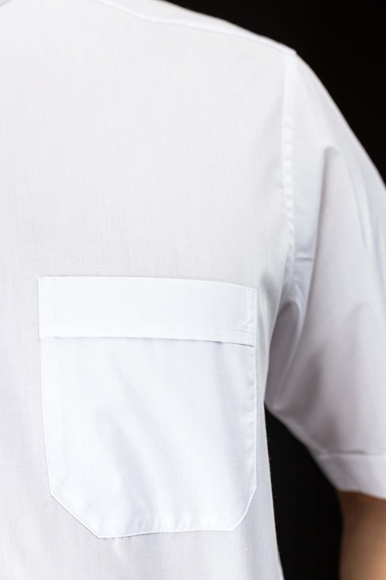 Camisa clerical blanca de manga corta con alzacuello KSZ/002/211/KR/38 - CASULLAS.ES