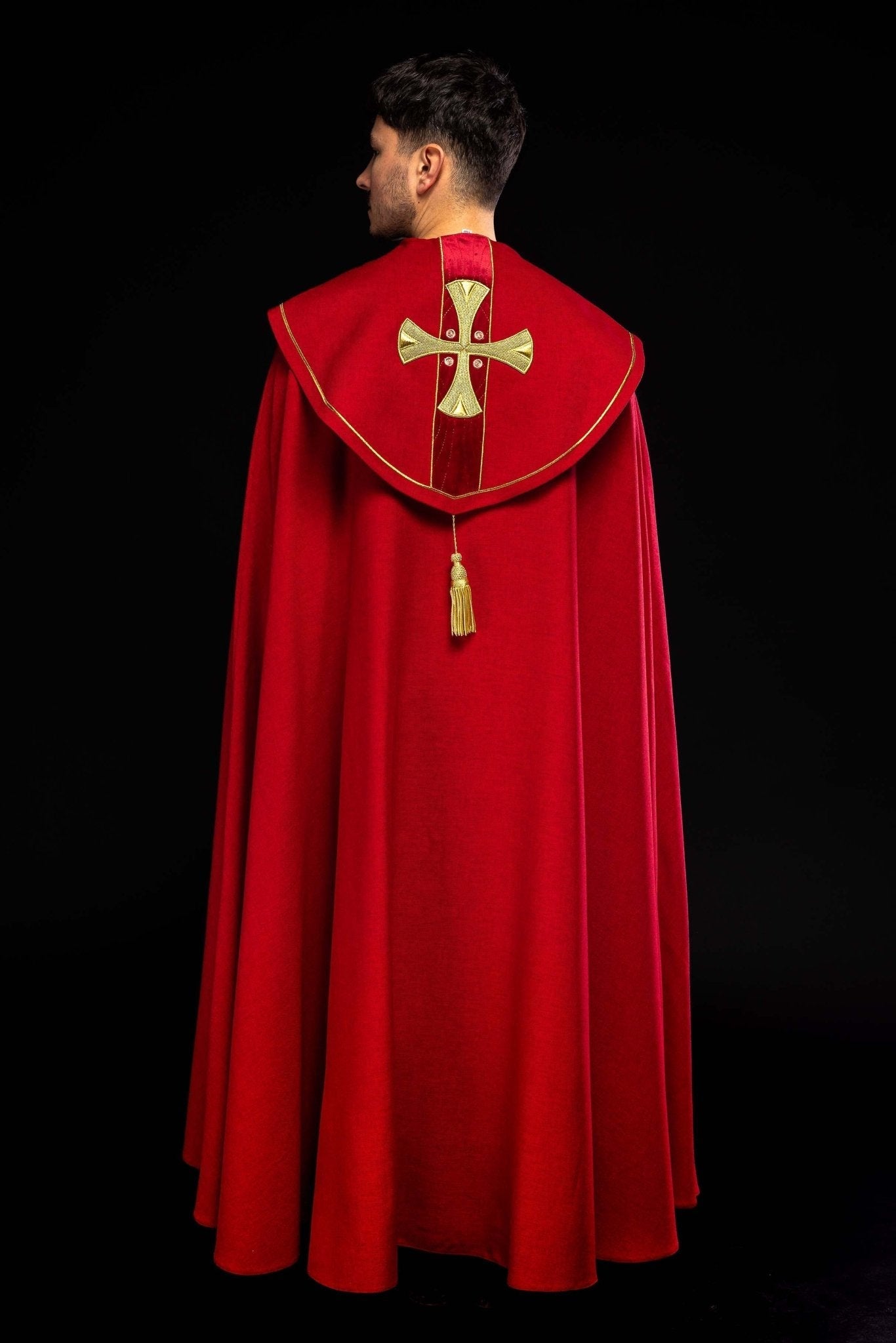 Capa en cruces de oro bordadas con terciopelo rojo S - 3068 - 02 - 70 150cm - CASULLAS.ES