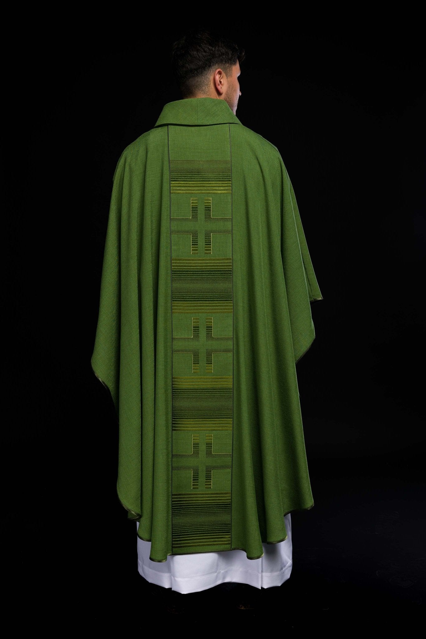 Casulla bordada con cruces verdes HA7032 - 01 ZIELONY - CASULLAS.ES