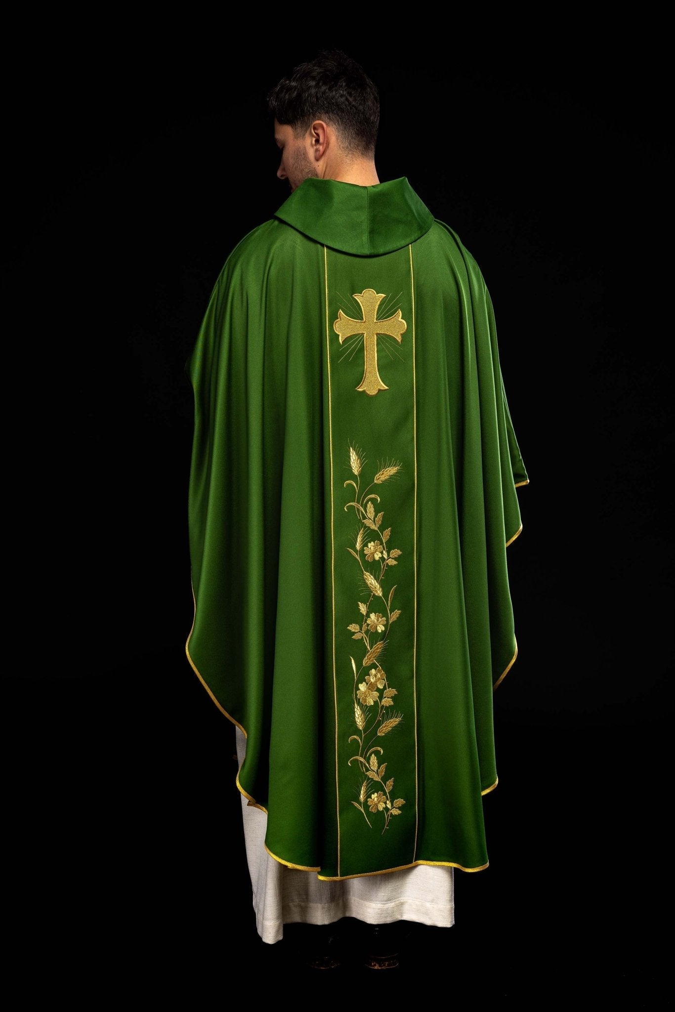 Casulla con cruz verde bordada y espigas de trigo KOR/375/01/53 ZIELONY - CASULLAS.ES