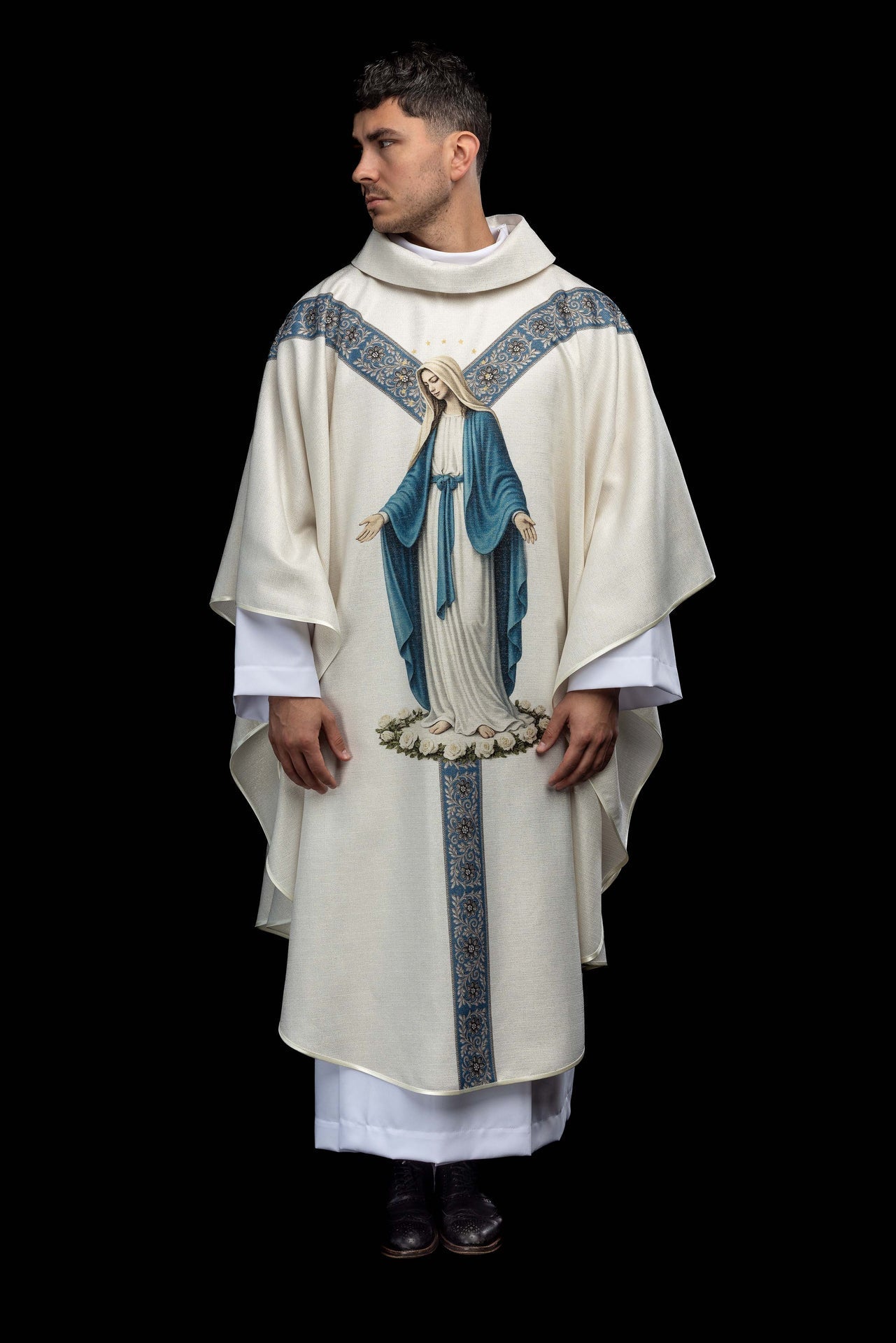 Casulla estampada con la imagen de la Inmaculada Concepción KOD/7006/05/40 - CASULLAS.ES