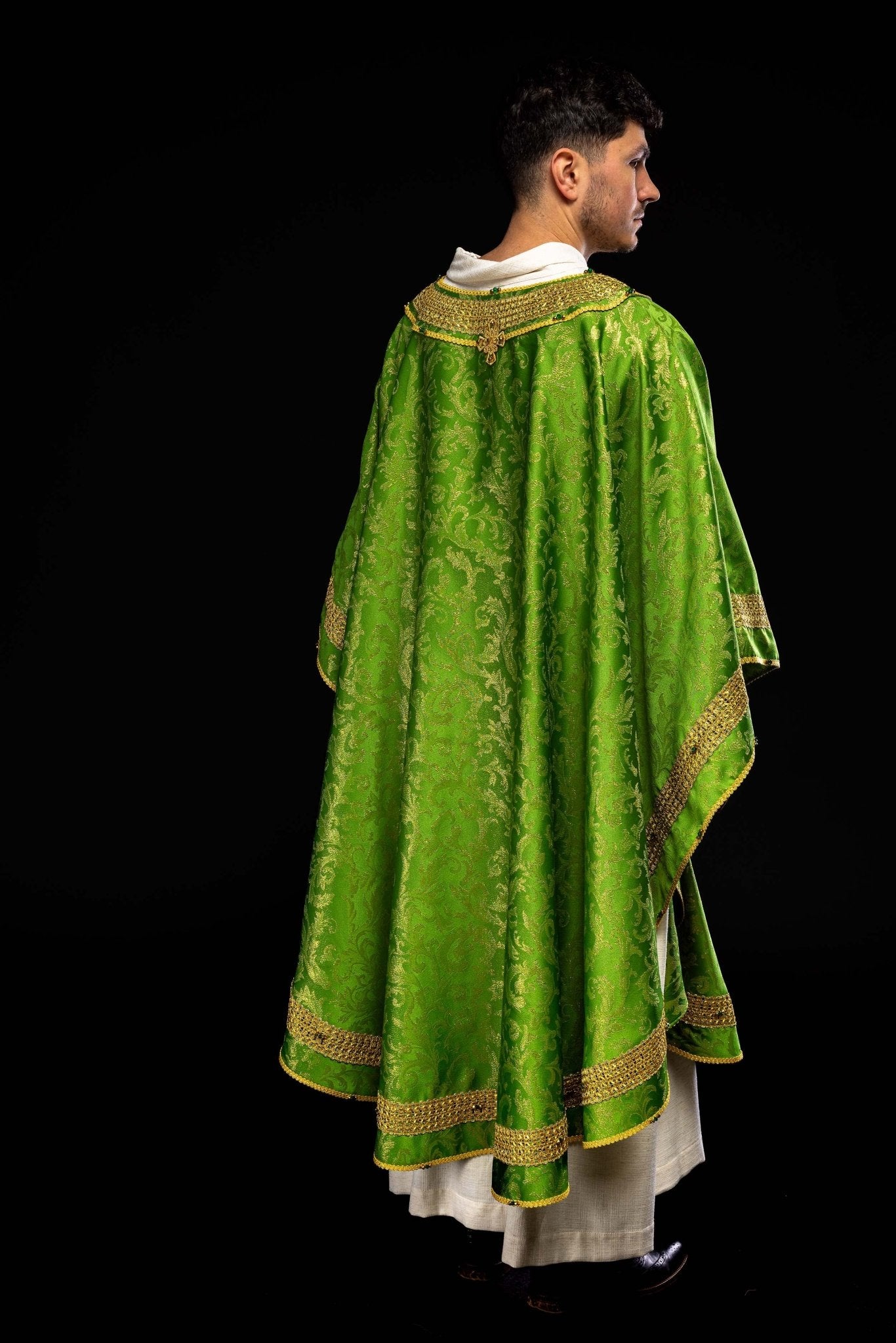 Casulla hecha a mano con piedras naturales Handmade 7010 Verde HM/7010/01/90 - CASULLAS.ES