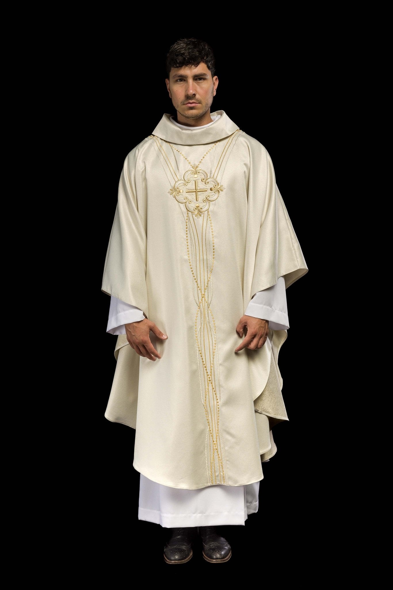 Casulla marfil inspirada en el rosario LE/7016/05 - CASULLAS.ES