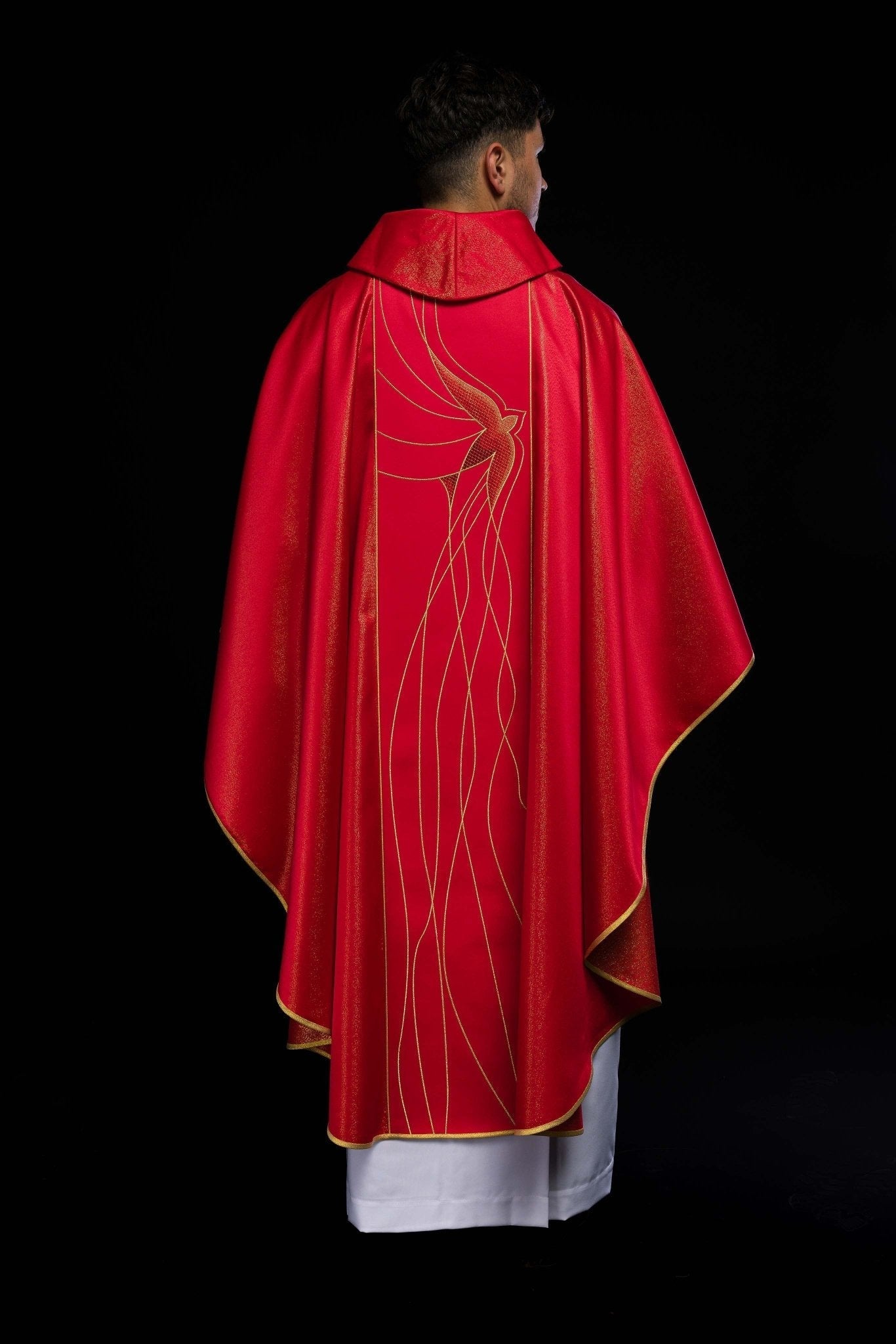 Casulla roja ricamente bordada LE/7015/02 - CASULLAS.ES