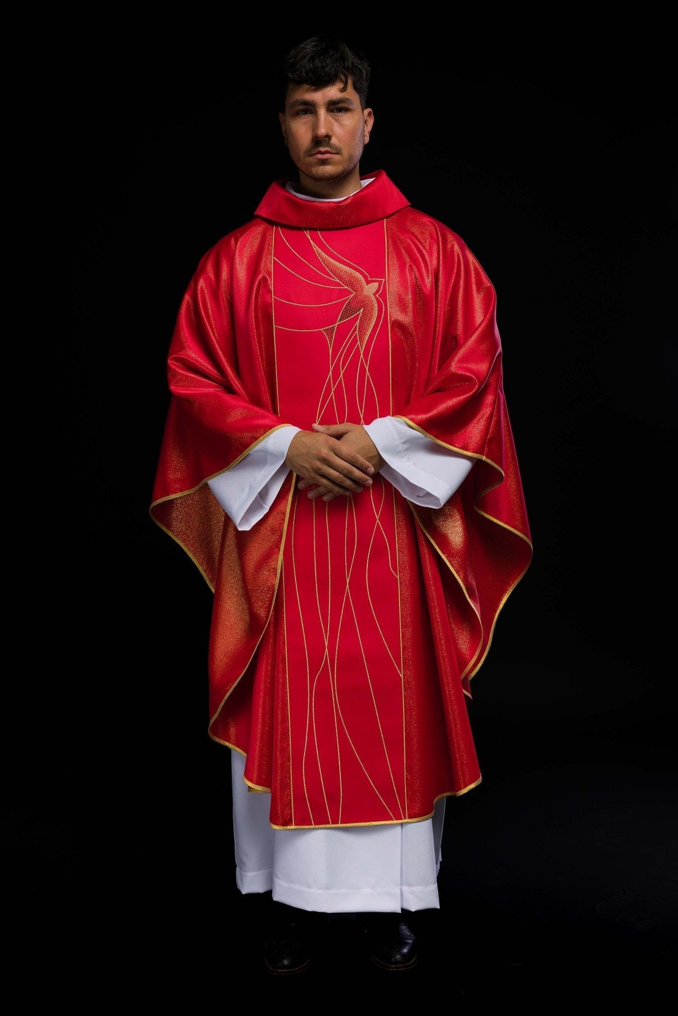 Casulla roja ricamente bordada LE/7015/02 - CASULLAS.ES