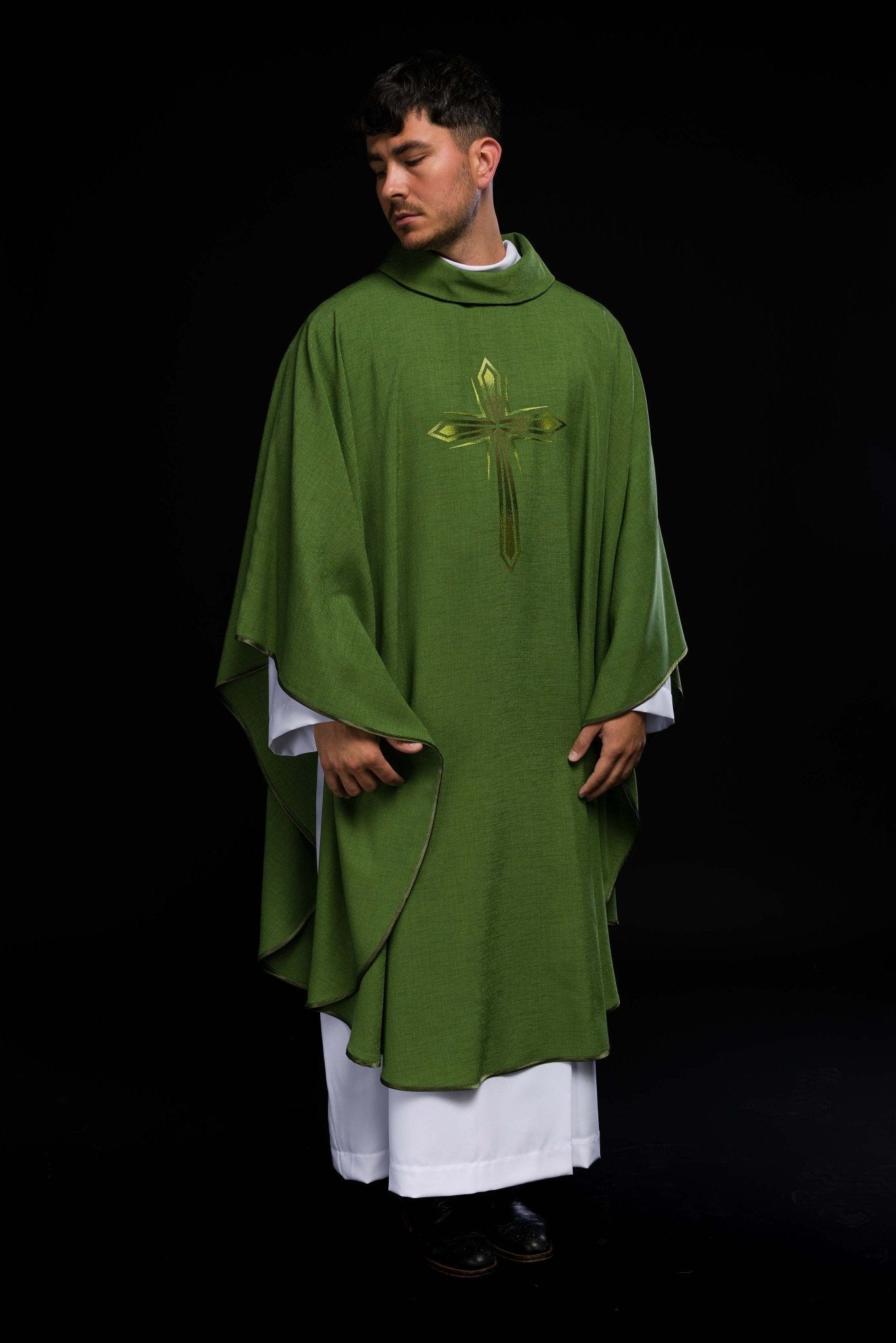 Casulla verde bordada HA7034 - 01 ZIELONY - CASULLAS.ES