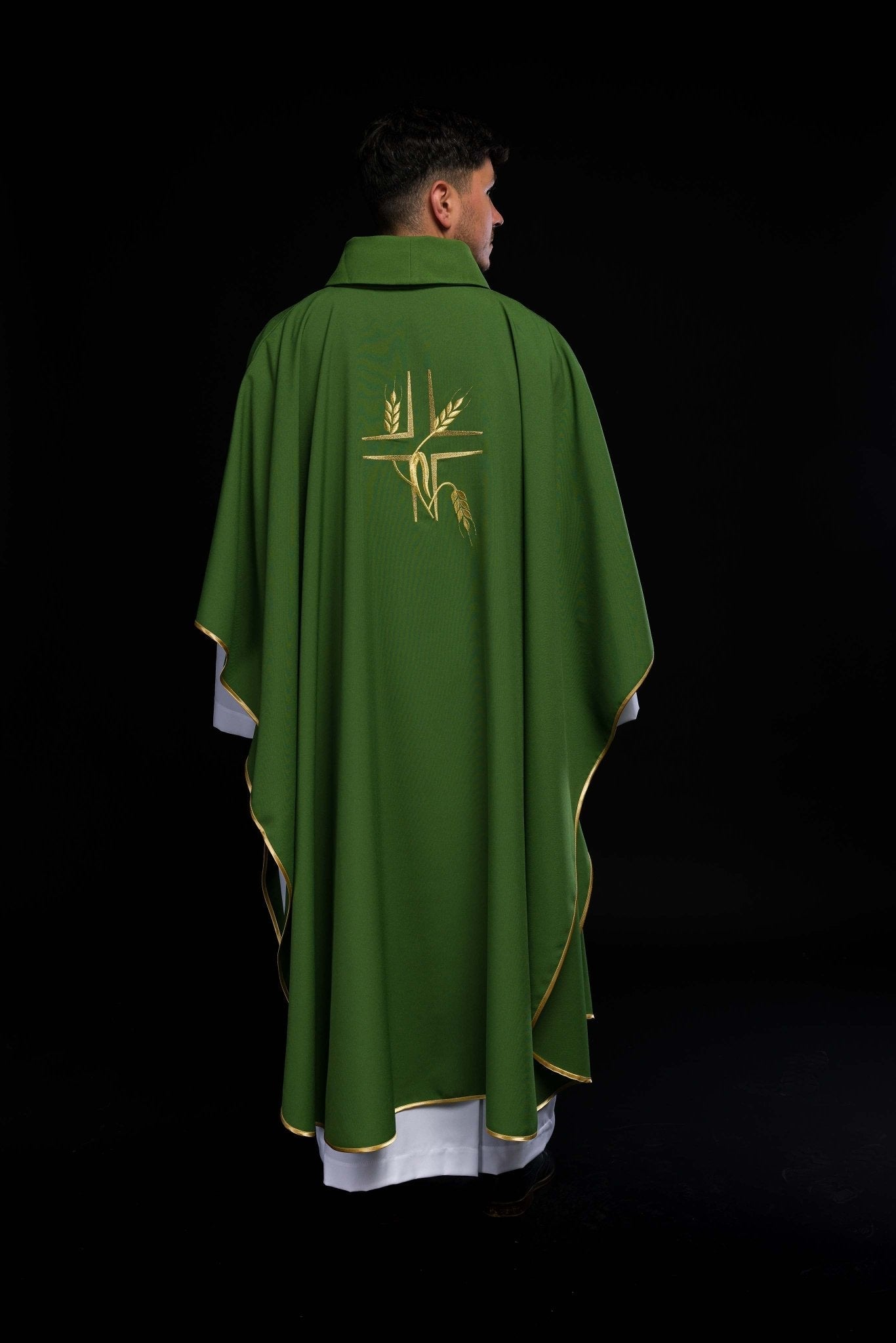 Casulla verde con bordado Cruz y Espigas KOR/016/01/12 ZIELONY - CASULLAS.ES
