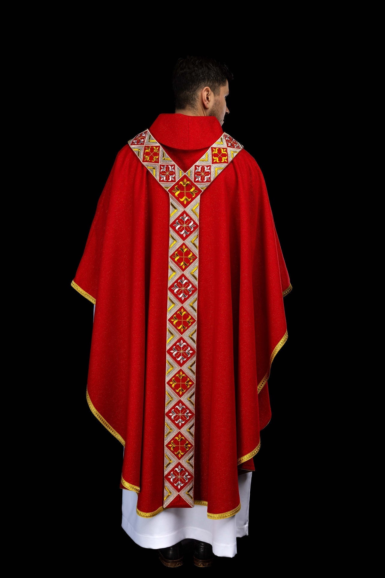 Cíngulo bordado para casulla incluido en el conjunto con la casulla color rojo LE/7042/02 - CASULLAS.ES