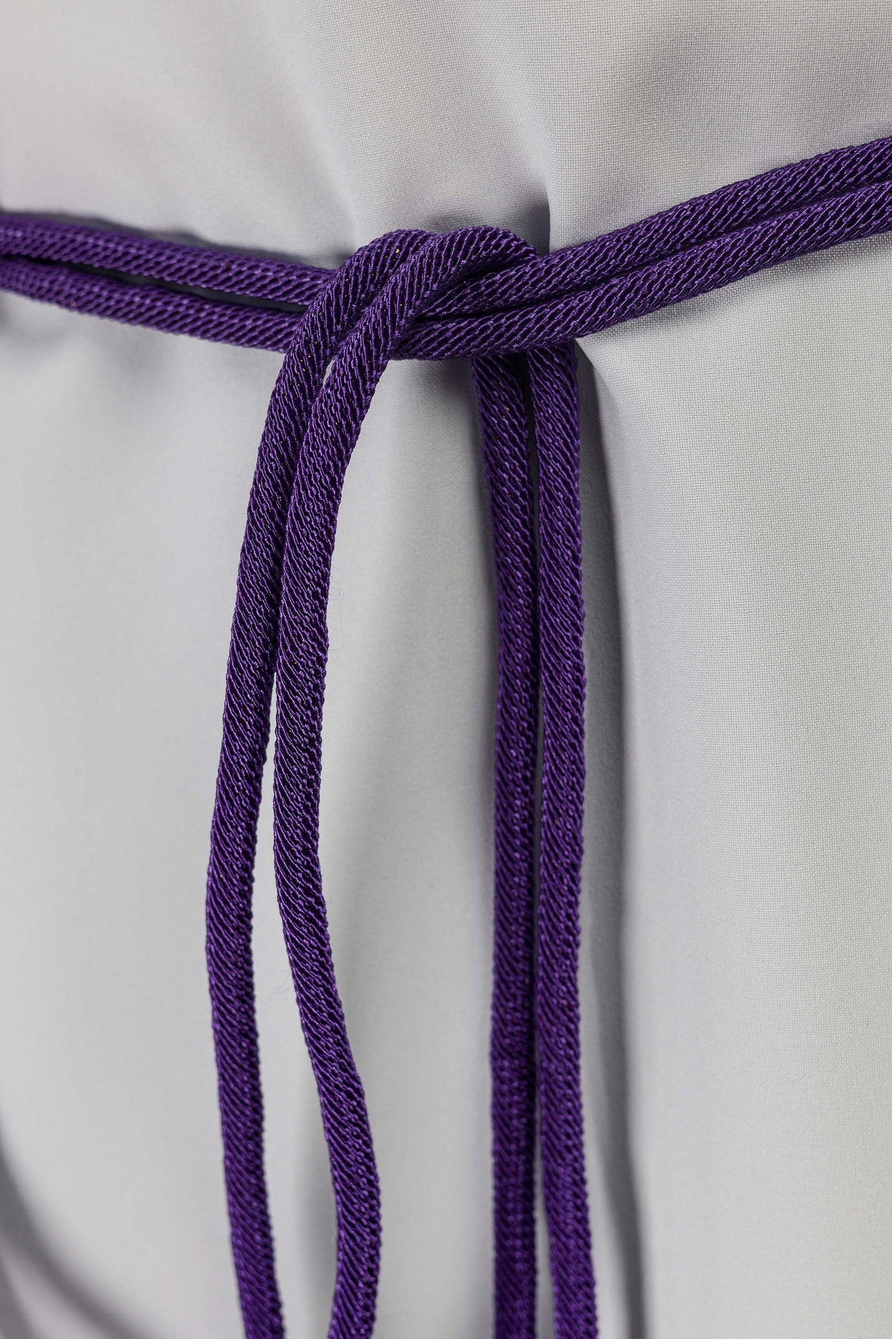 Cíngulo litúrgico morado premium CIN/809 - CASULLAS.ES