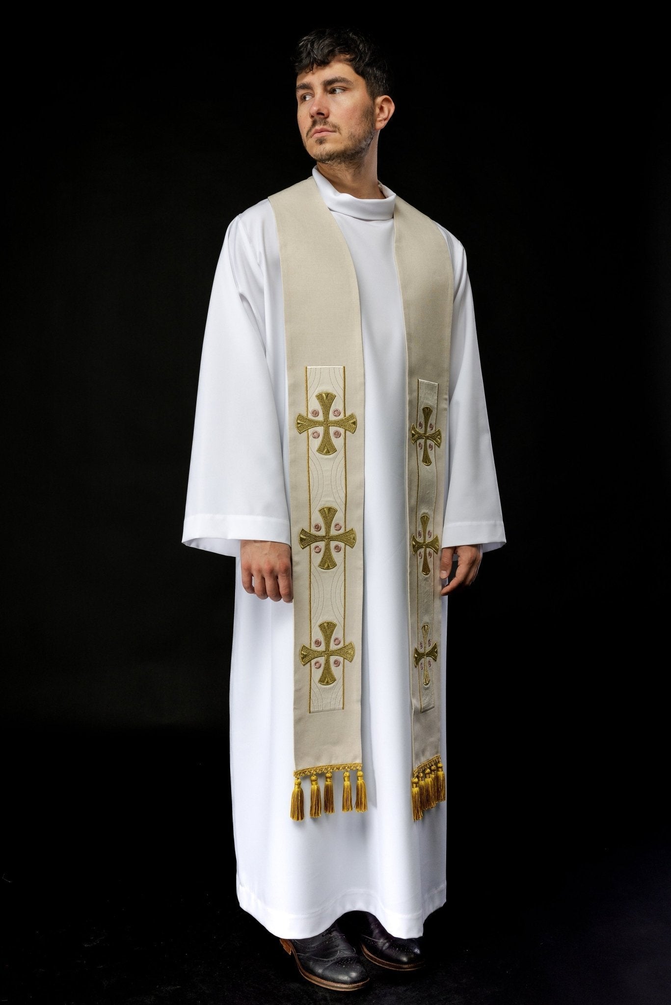 Estola bordada con cruces de color crudo S - 2068 - 05 - 70 - CASULLAS.ES