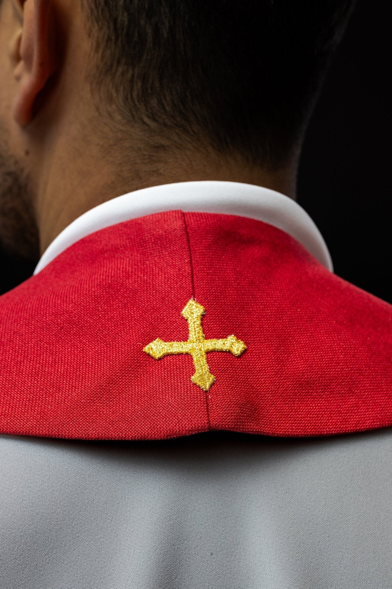 Estola bordada con cruces rojas S - 2068 - 02 - 70 - CASULLAS.ES