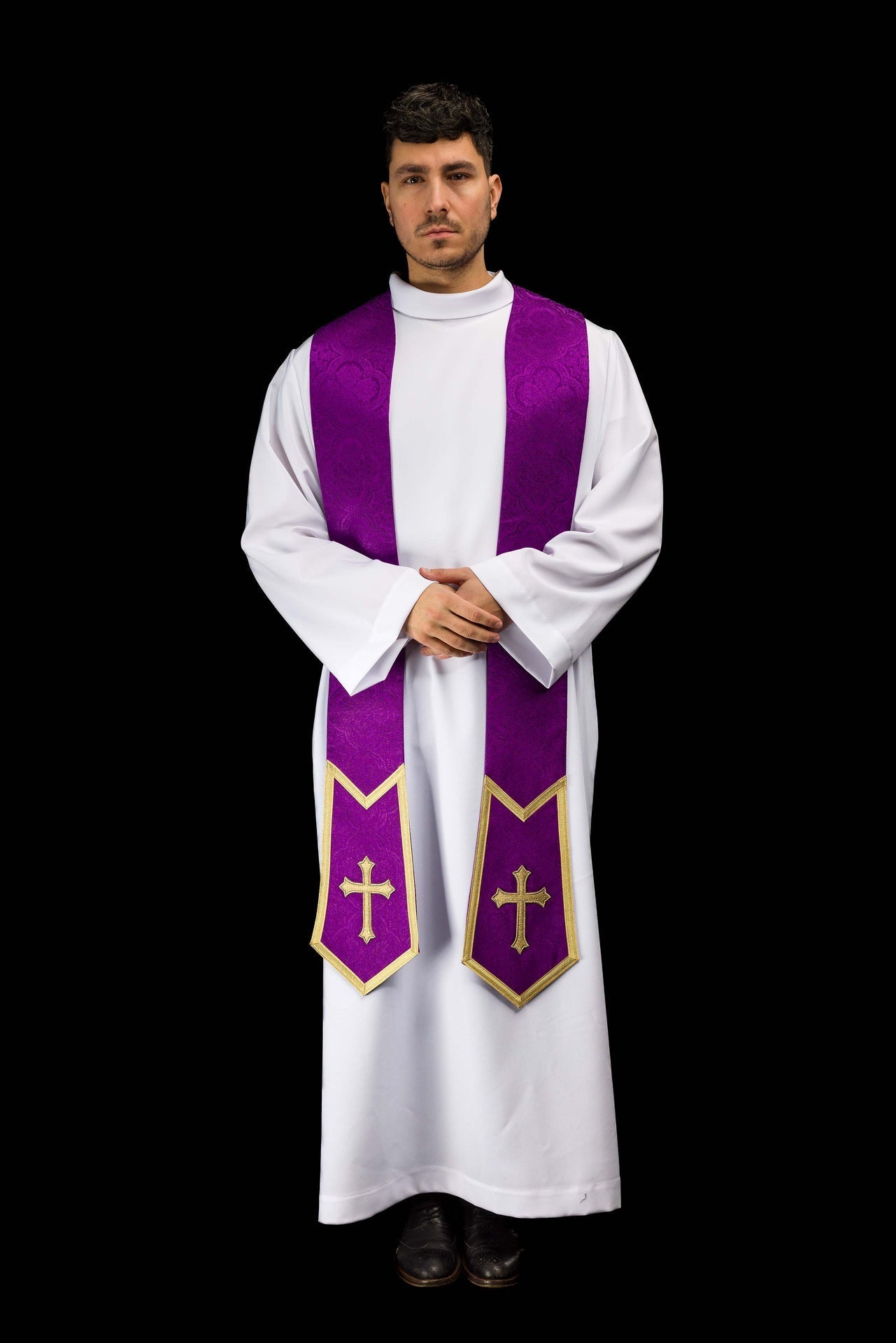 Estola bordada con motivo de Cruz en tejido jacquard morado KST/639/03/11 - CASULLAS.ES