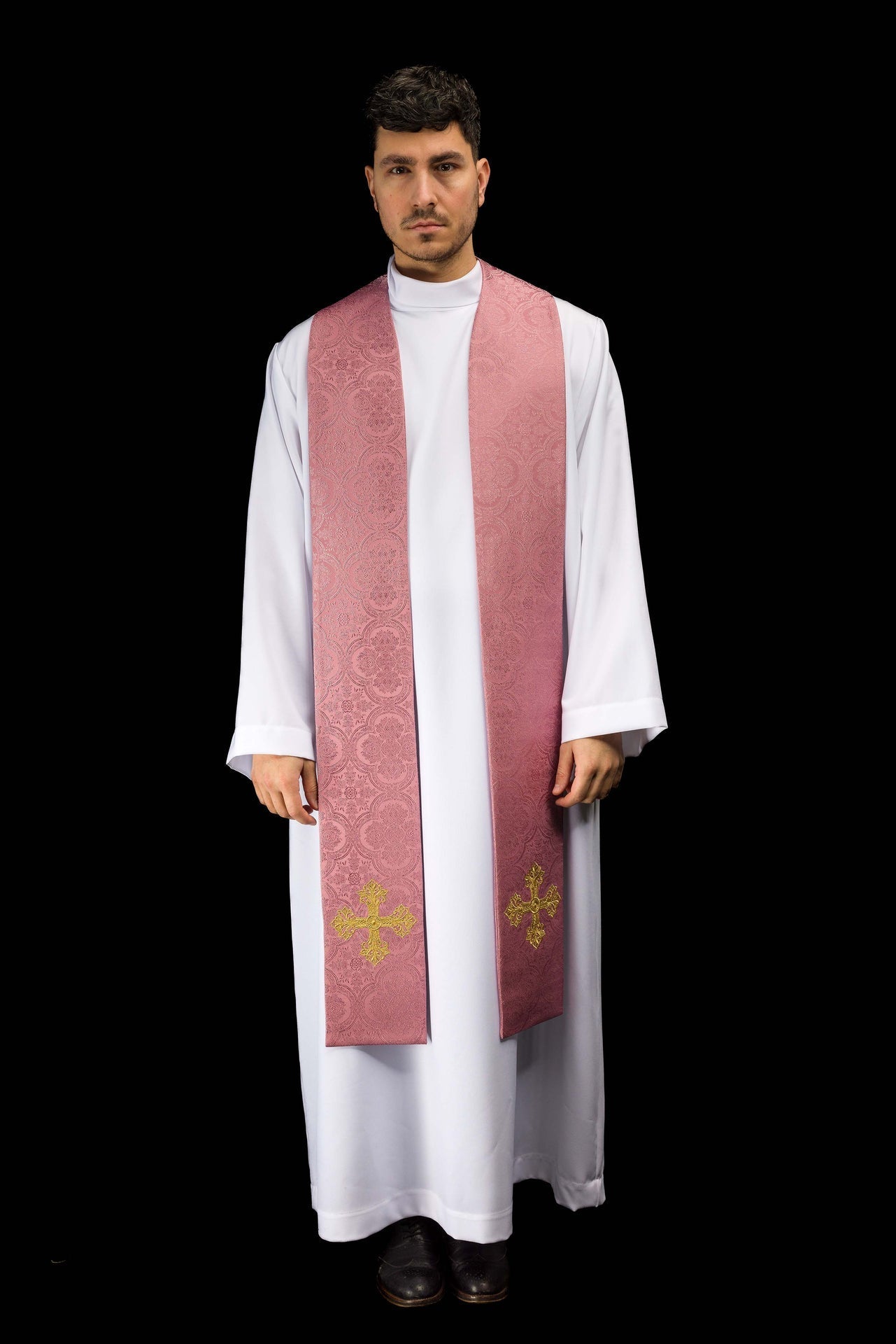 Estola bordada con motivo de cruz tejido jacquard rosa KST/967/08/11 - CASULLAS.ES
