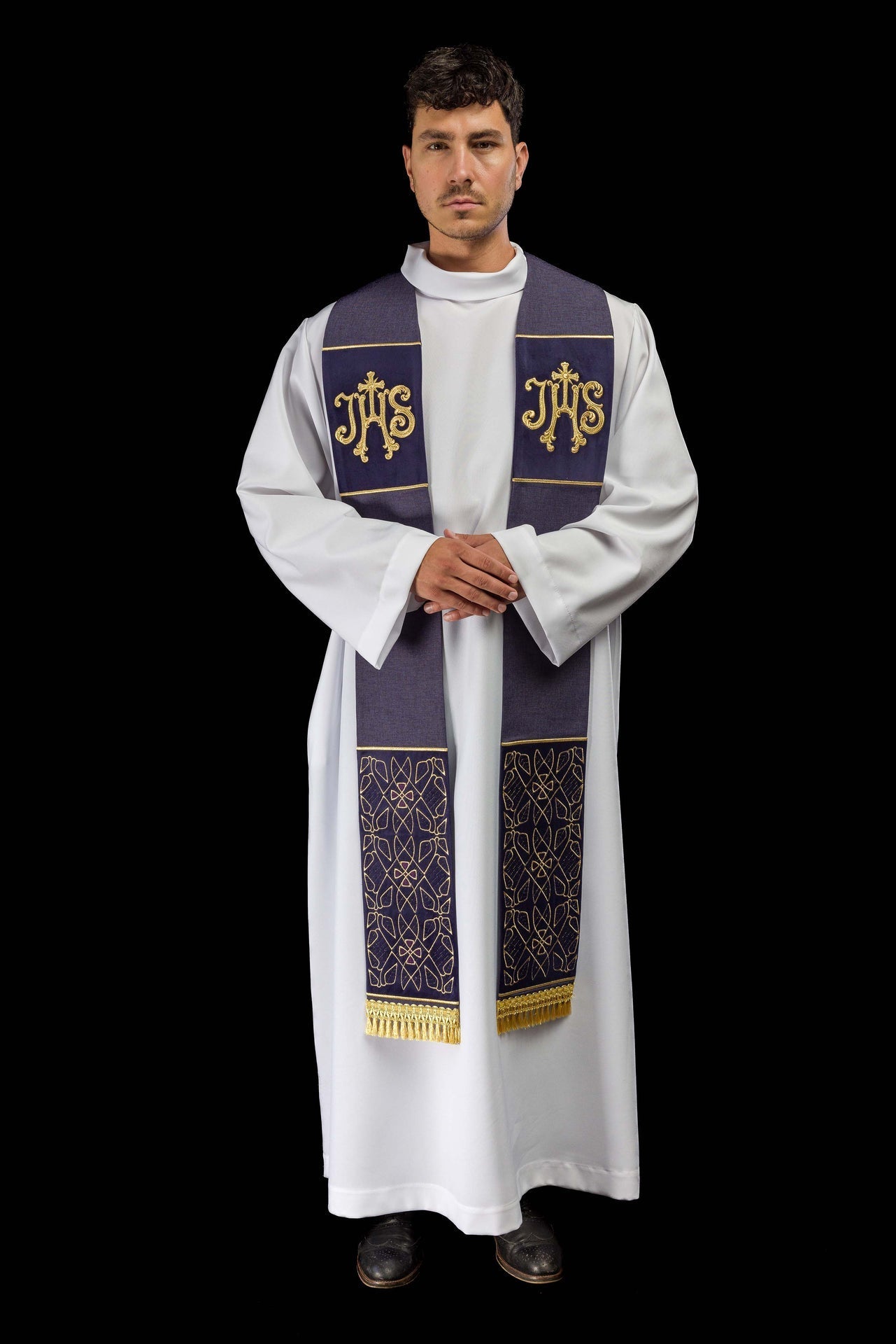 Estola bordada de terciopelo con motivo IHS morada S-2055-03-70 - CASULLAS.ES