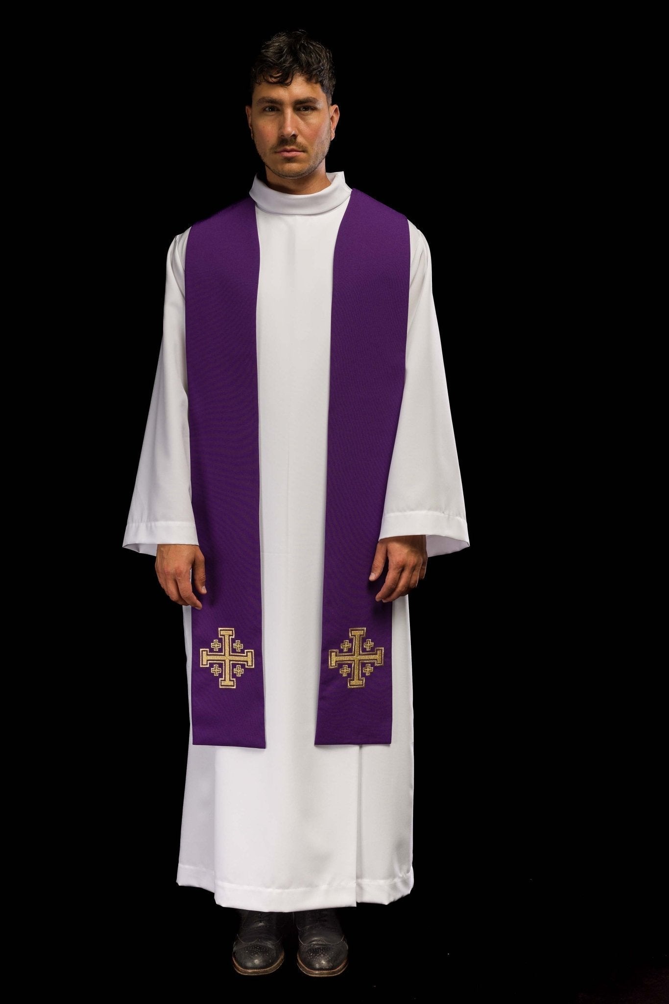 Estola morada con bordado Cruz de Jerusalén KST/046/03/01 FIOLET - CASULLAS.ES