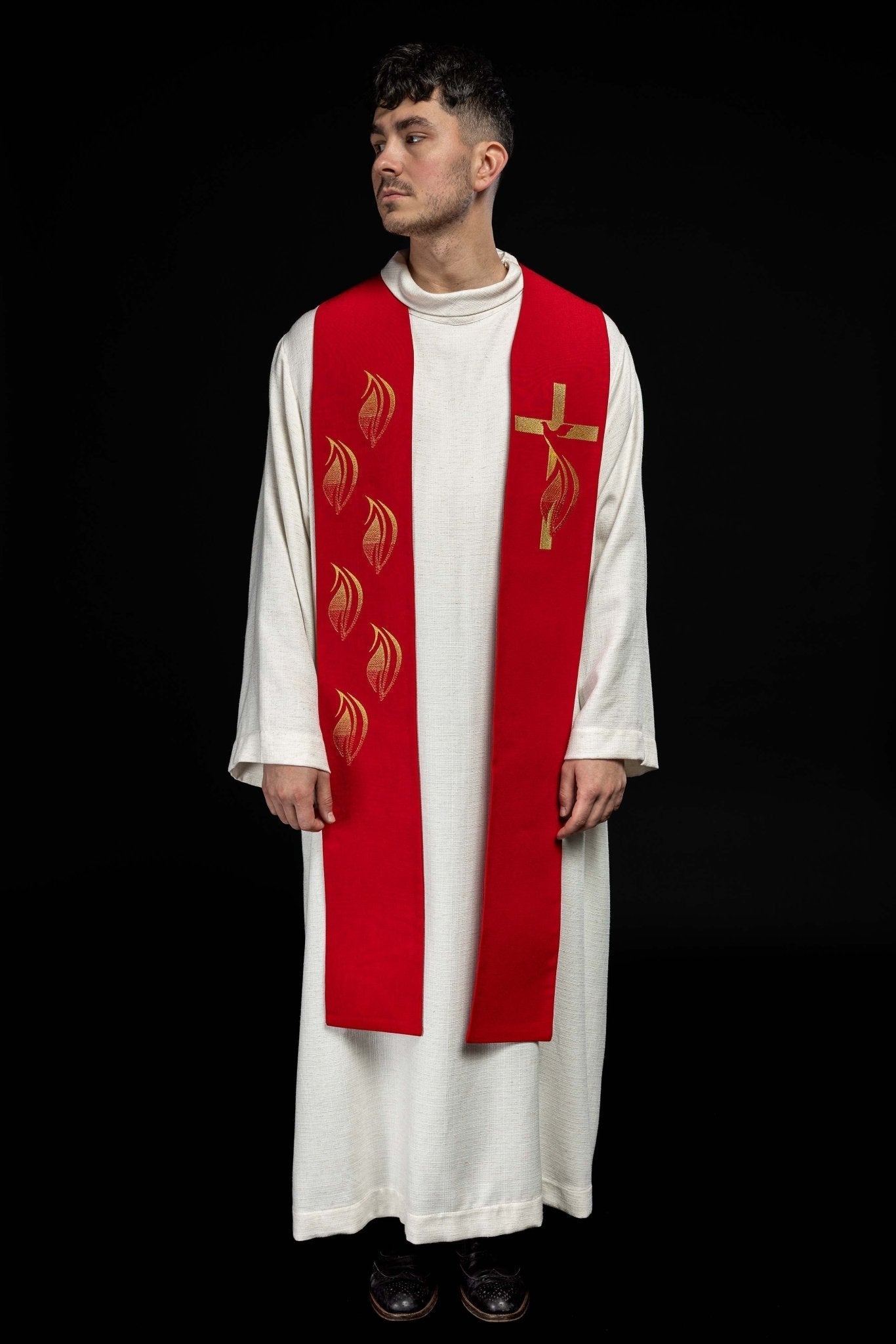 Estola roja con bordado Espíritu Santo, Cruz y Fuego KST/216/02/62 CZERWONY - CASULLAS.ES