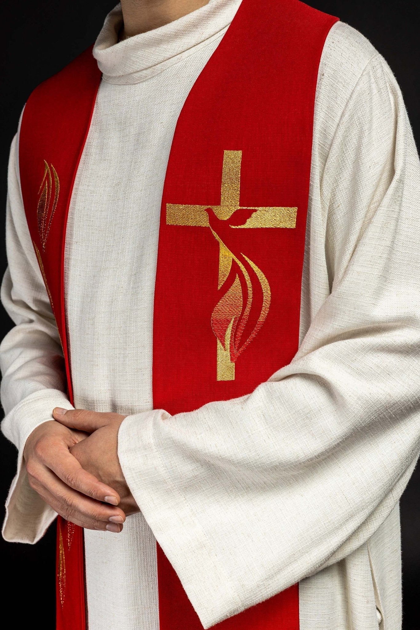 Estola roja con bordado Espíritu Santo, Cruz y Fuego KST/216/02/62 CZERWONY - CASULLAS.ES