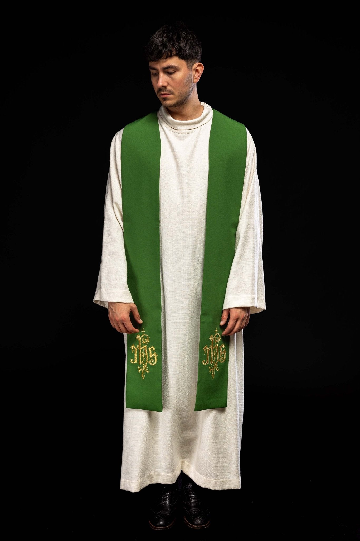 Estola verde con bordado IHS KST/053/01/12 ZIELONY - CASULLAS.ES