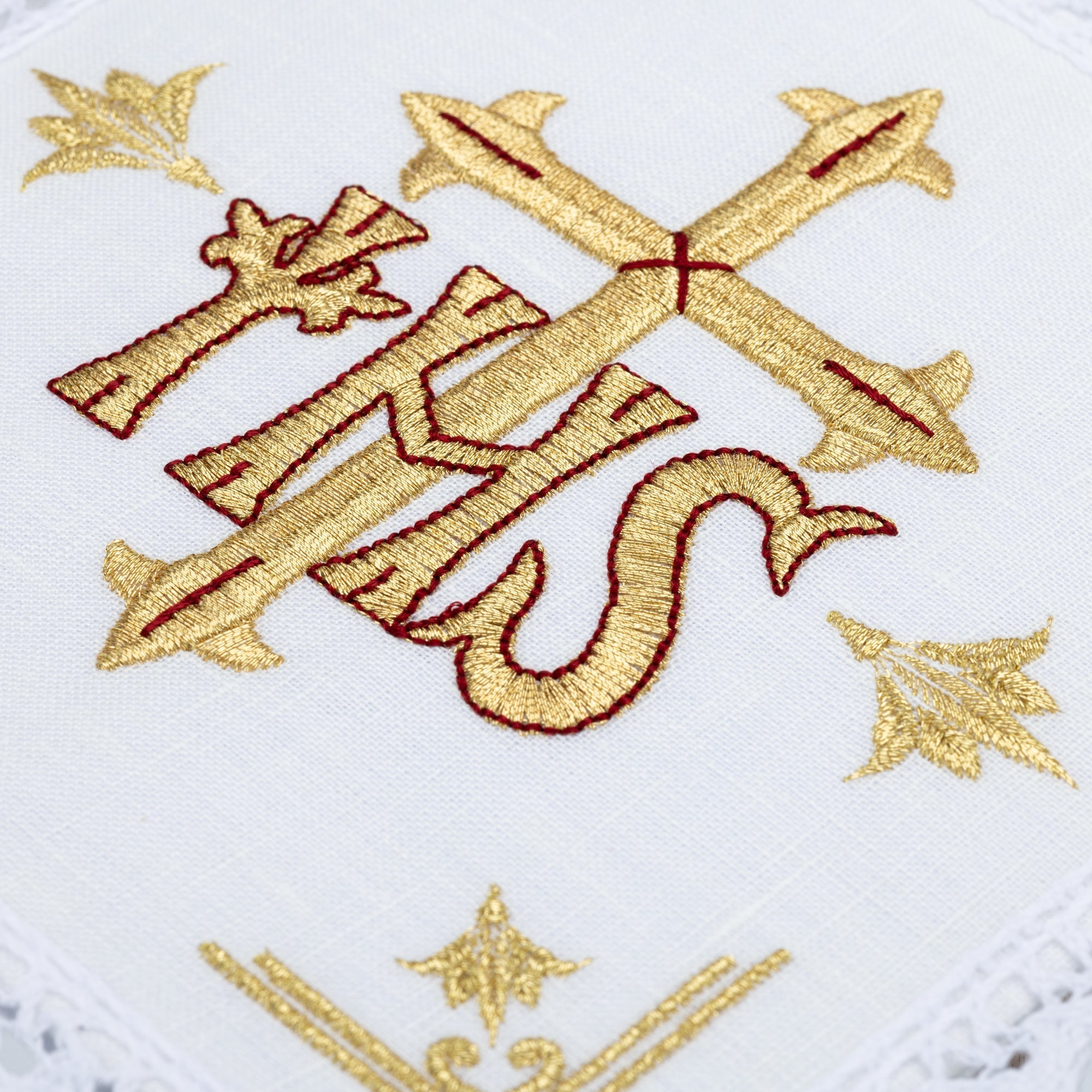 Juego de altar lino con bordado JHS y Cruz KKL/153 - CASULLAS.ES