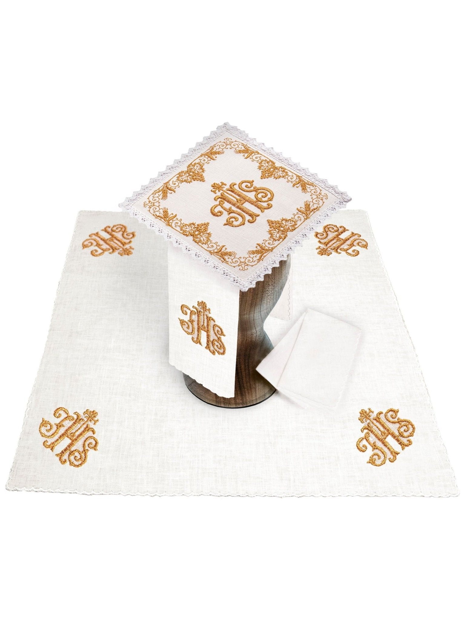 Juego de altar lino ricamente bordado con IHS KKL/049 - CASULLAS.ES