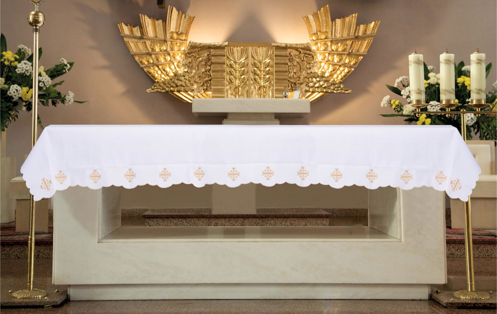 Mantel de altar con bordado frontal de cruces de Jerusalén KOO/091 150*300 (obszywany) - CASULLAS.ES