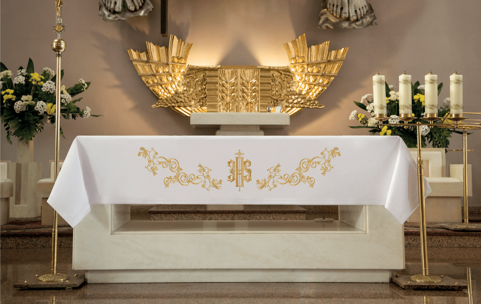 Mantel de altar con bordado frontal dorado IHS KOH/013 150*300 BIAŁY - CASULLAS.ES