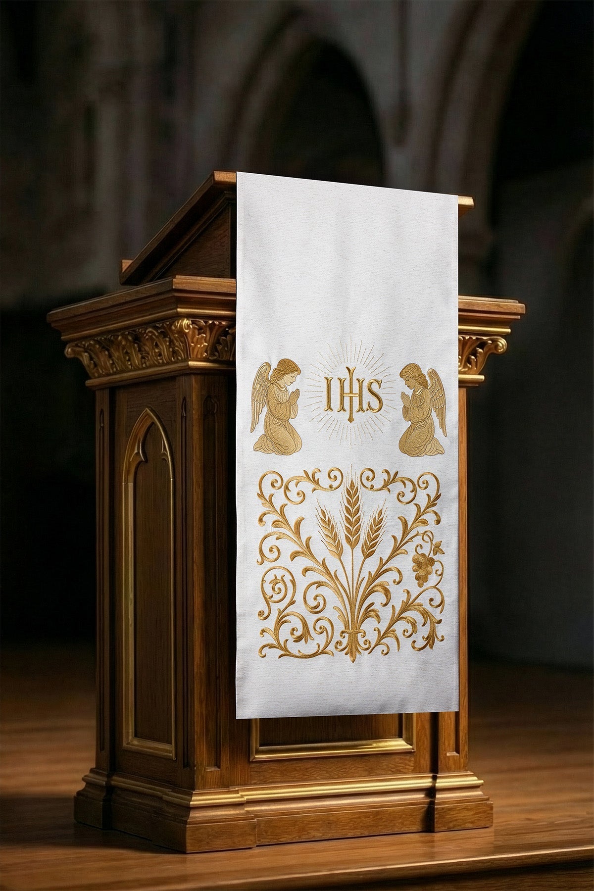 Mantel para ambón ricamente bordado con IHS en color ecru LE/8048/05 55*250 - CASULLAS.ES