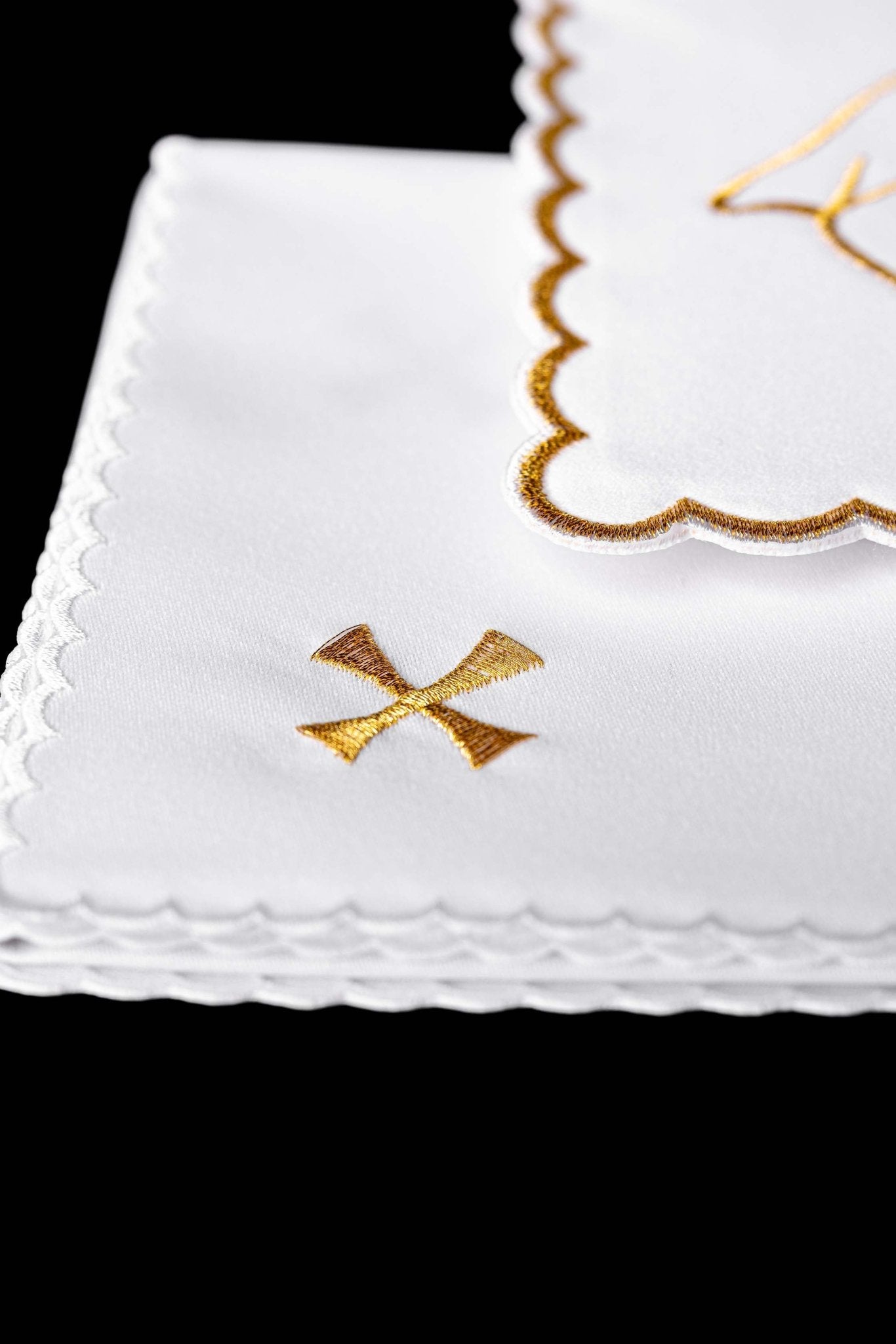 Servicio de altar con bordado de la Sagrada Familia KK/120 - CASULLAS.ES
