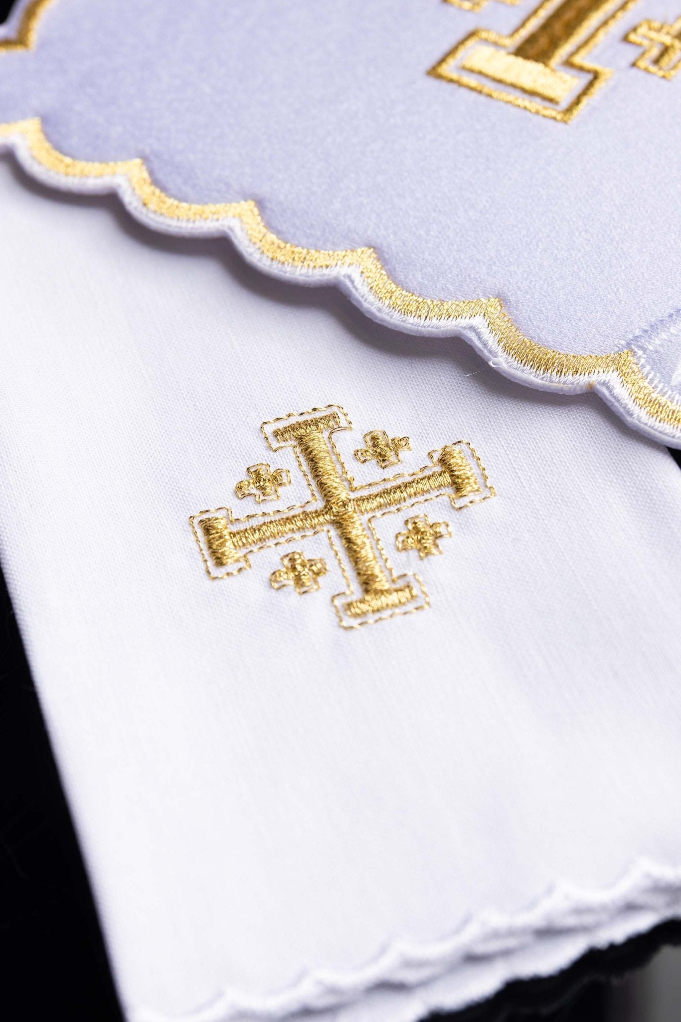 Servicio de altar con Cruz de Jerusalén bordada KK/030/04 - CASULLAS.ES