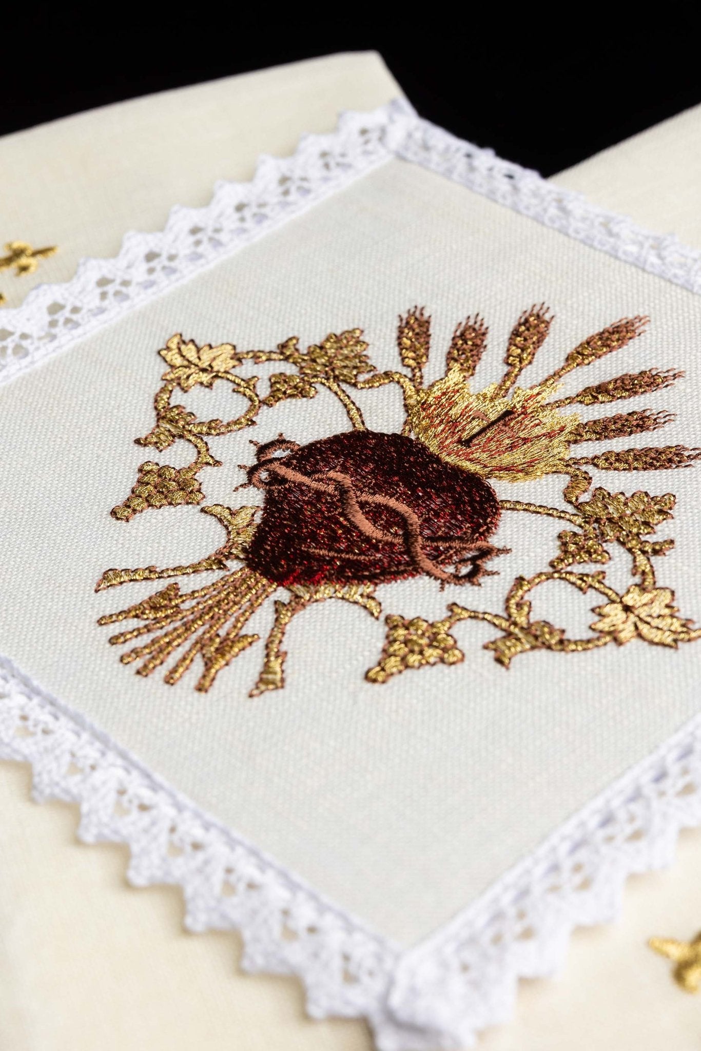 Servicio de altar lino con bordado Cáliz KKL/167 - CASULLAS.ES