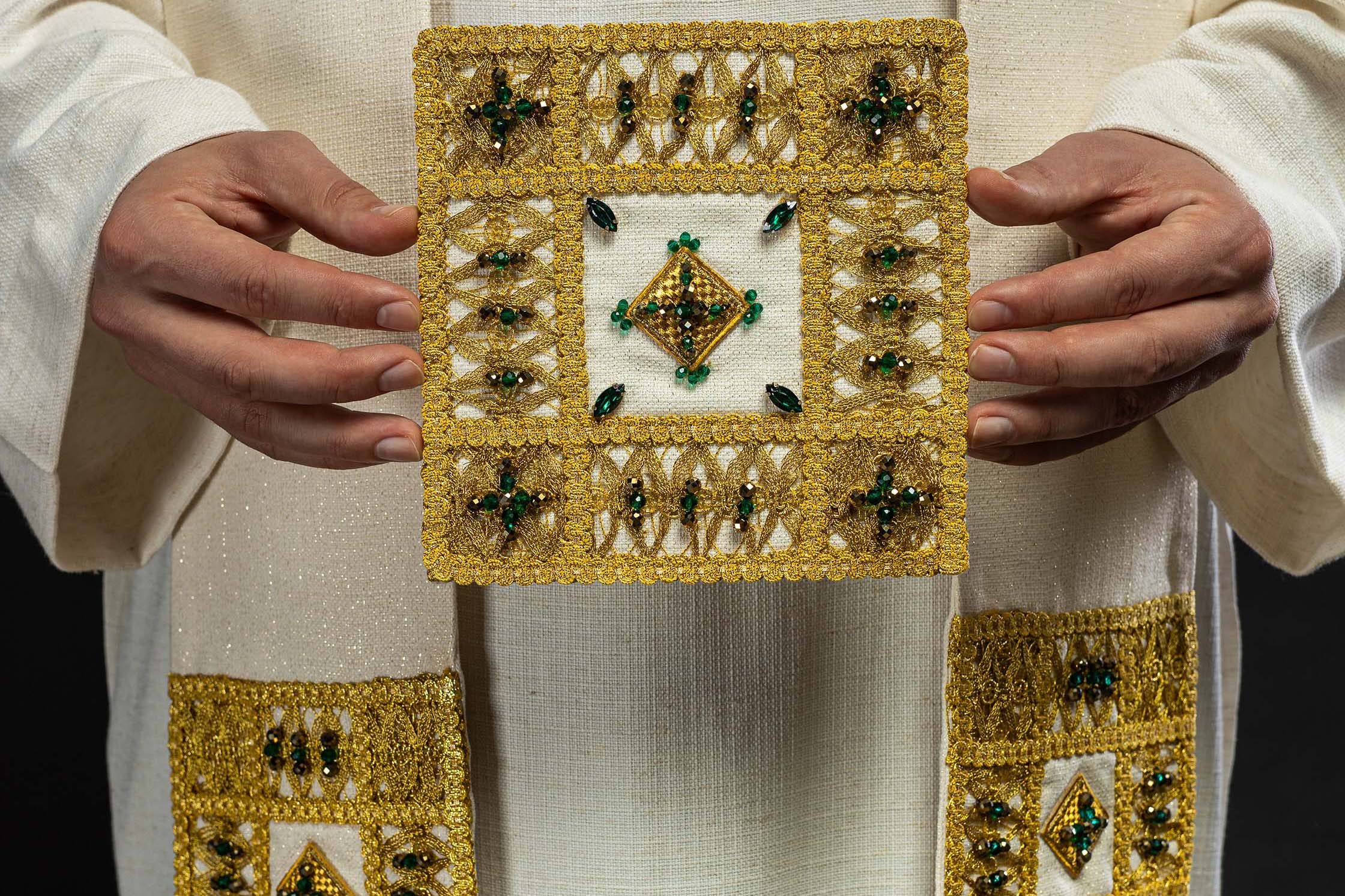 ¿La liturgia del día a día requiere una ambientación especial? - CASULLAS.ES