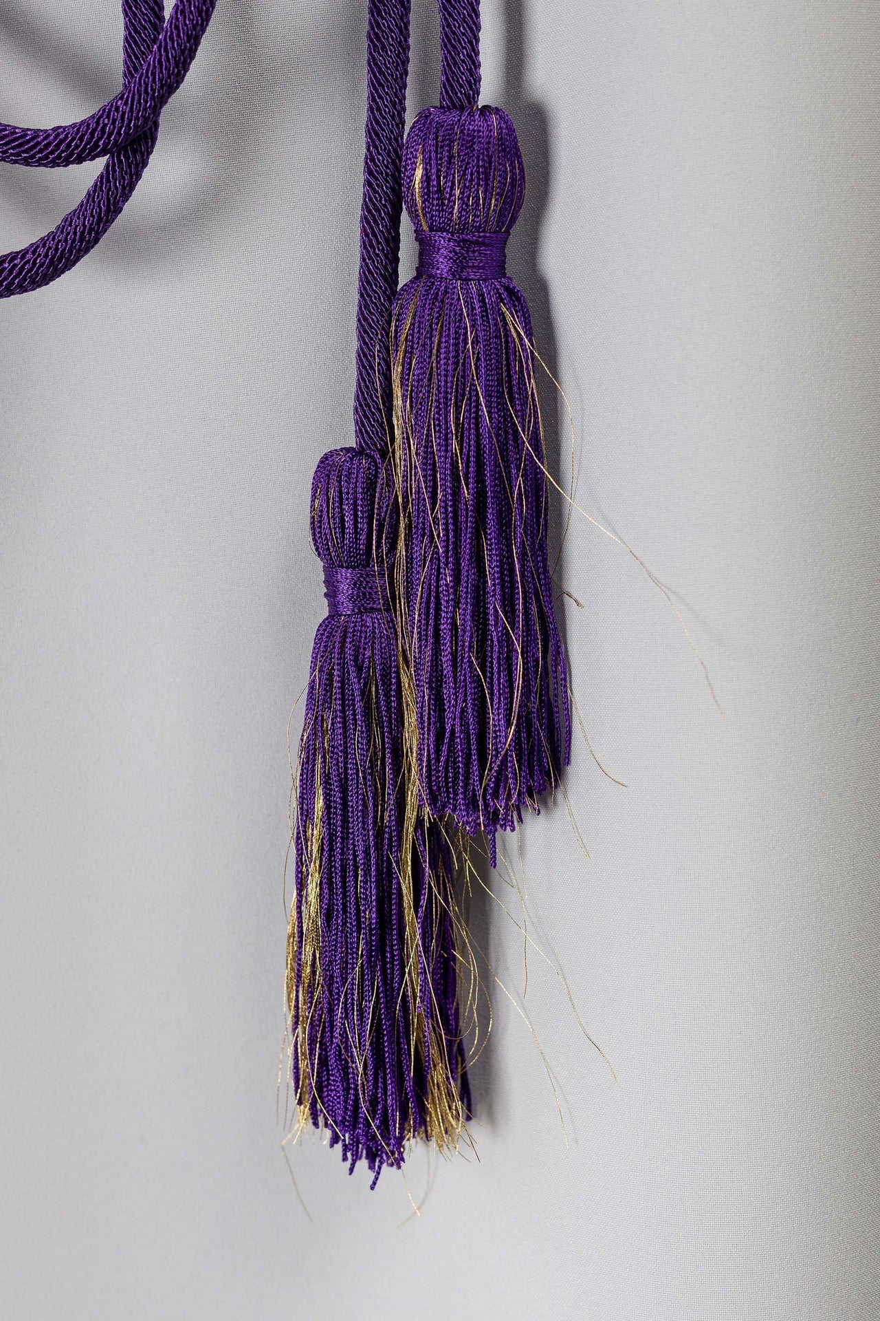 Cíngulo litúrgico morado premium