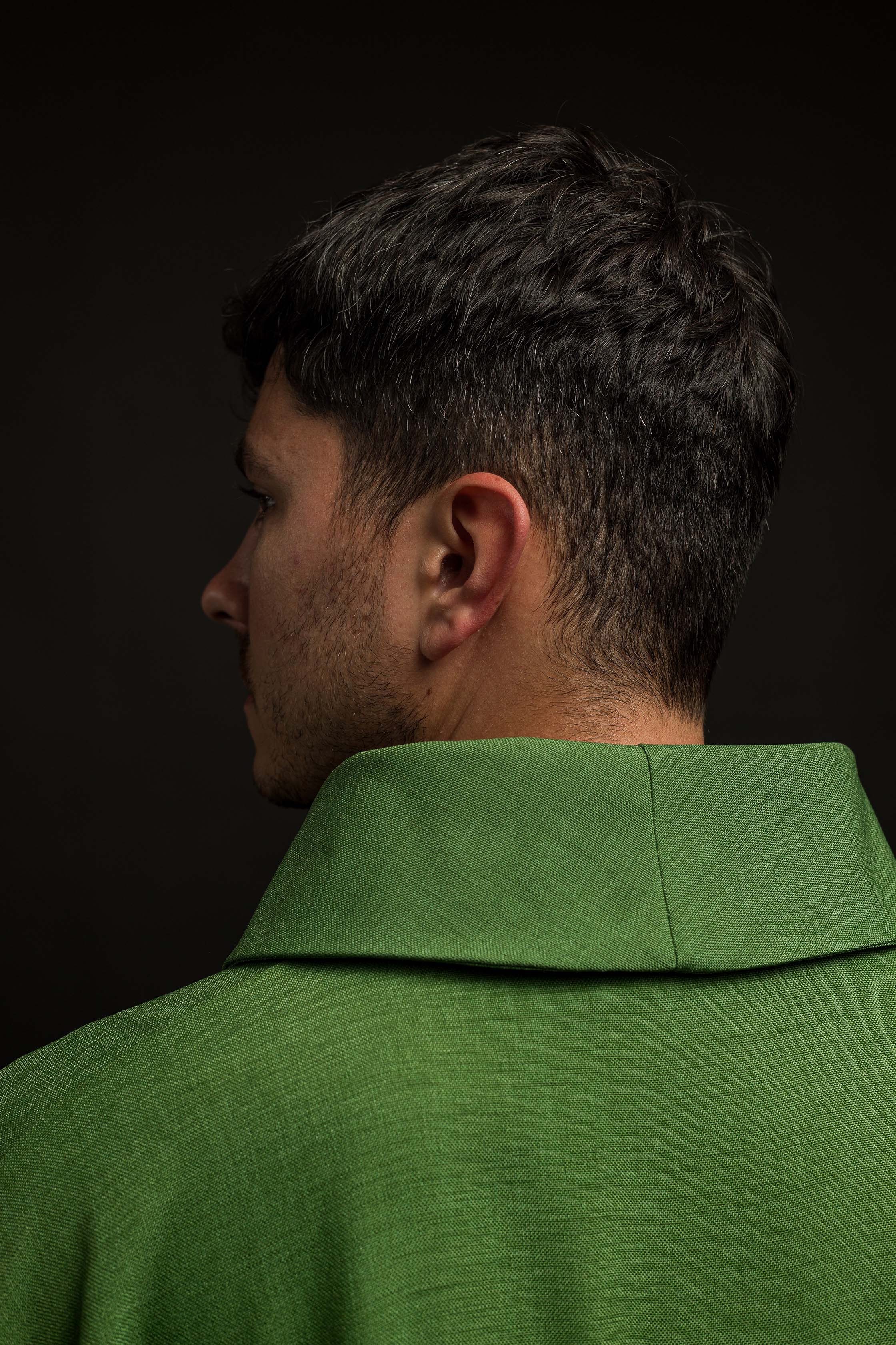 Casulla verde con Cruces bordadas