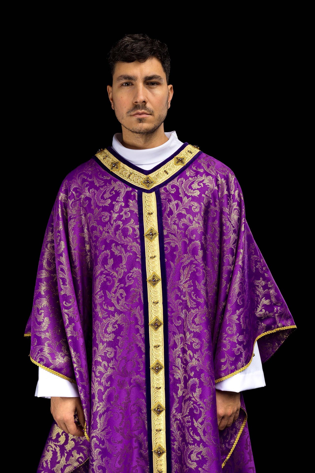 Casulla hecha a mano con piedras naturales — Handmade 7003